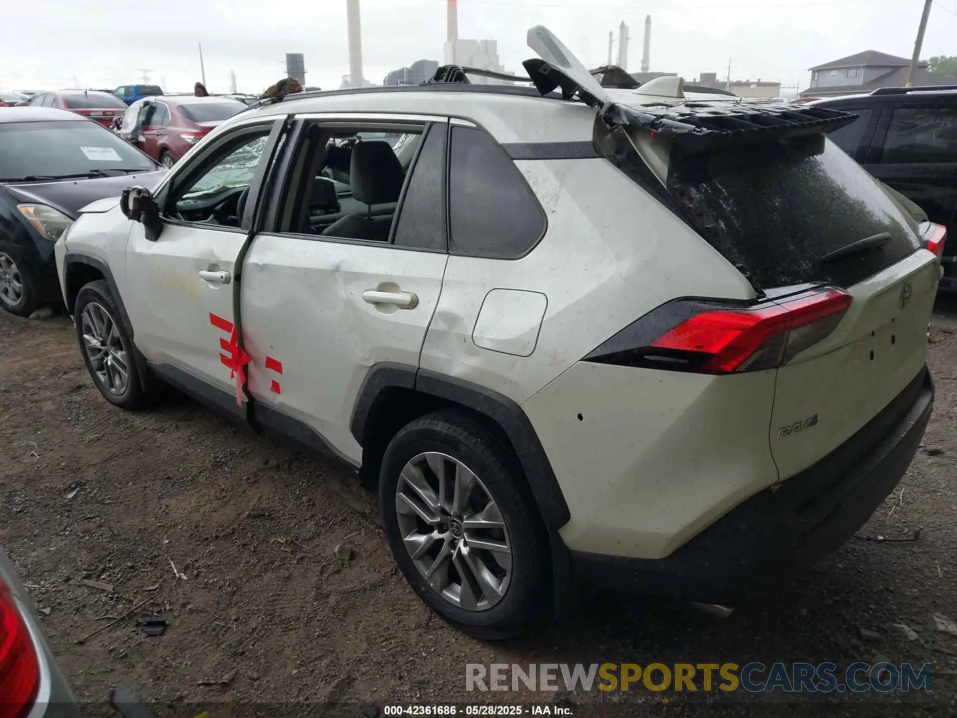 3 Photograph of a damaged car 2T3A1RFV1NW312419 TOYOTA RAV4 2022