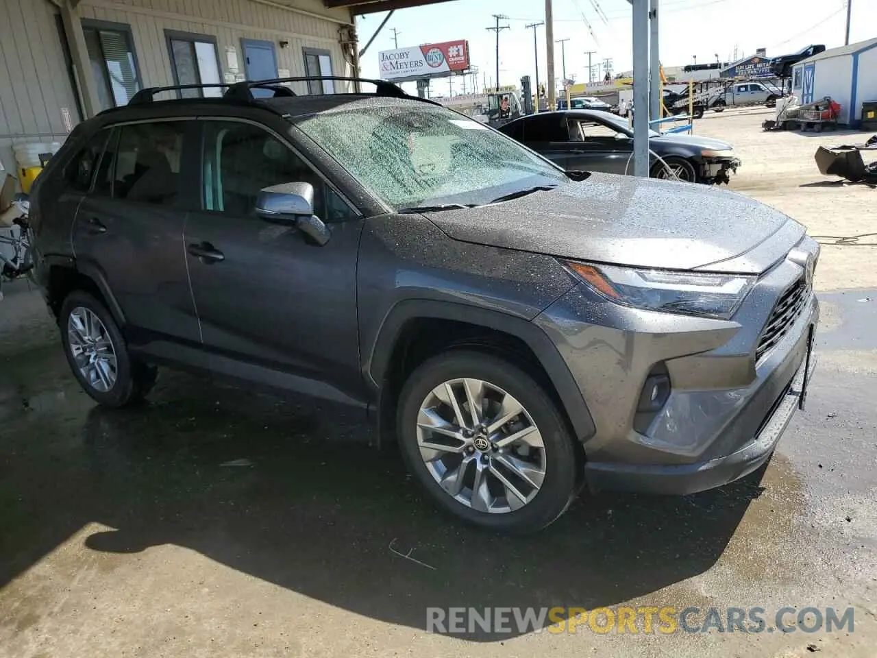 4 Photograph of a damaged car 2T3A1RFV2NC267010 TOYOTA RAV4 2022