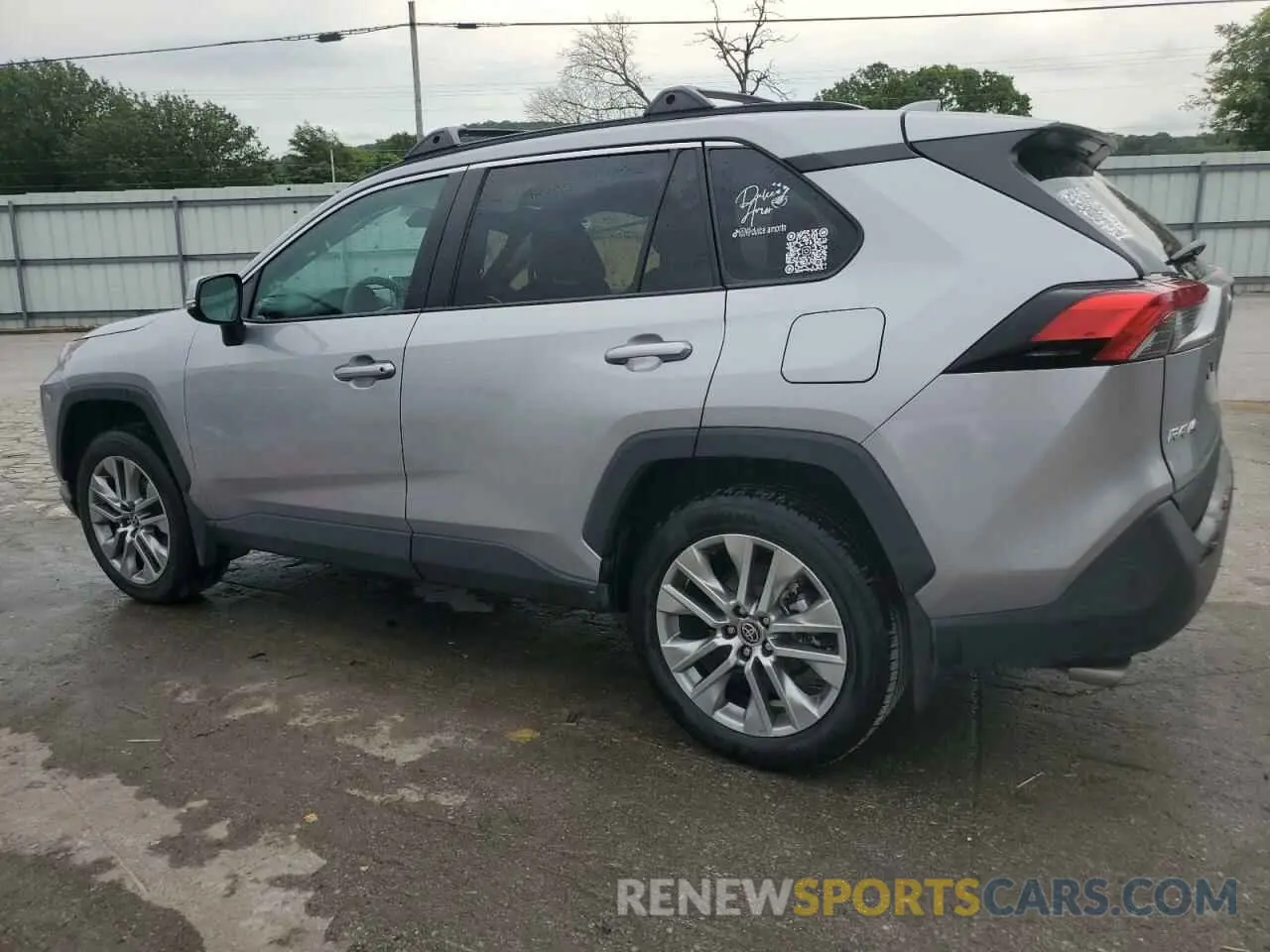 2 Photograph of a damaged car 2T3A1RFV2NC271445 TOYOTA RAV4 2022