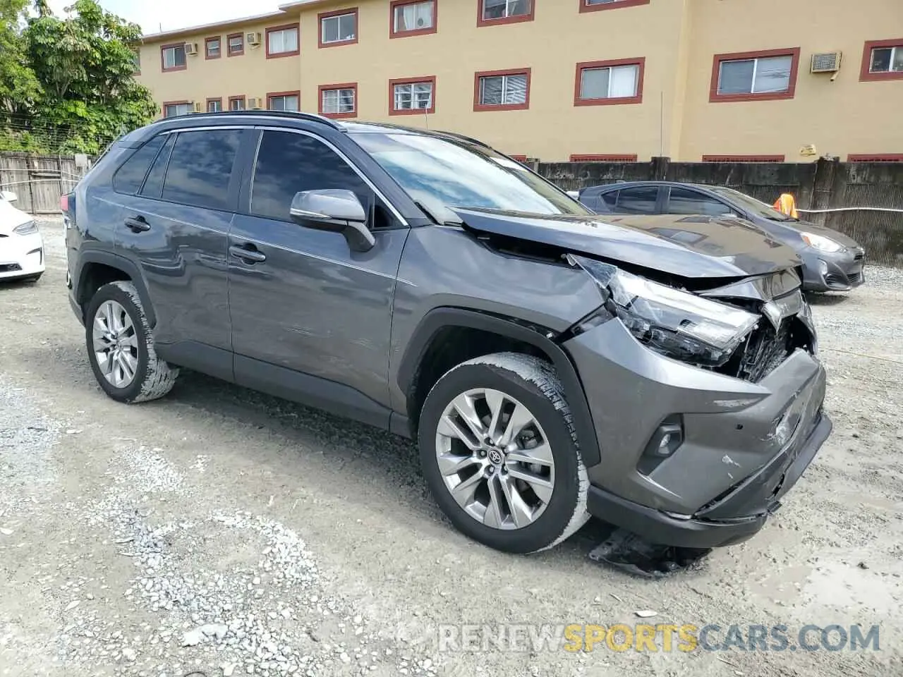 4 Photograph of a damaged car 2T3A1RFV2NC289007 TOYOTA RAV4 2022