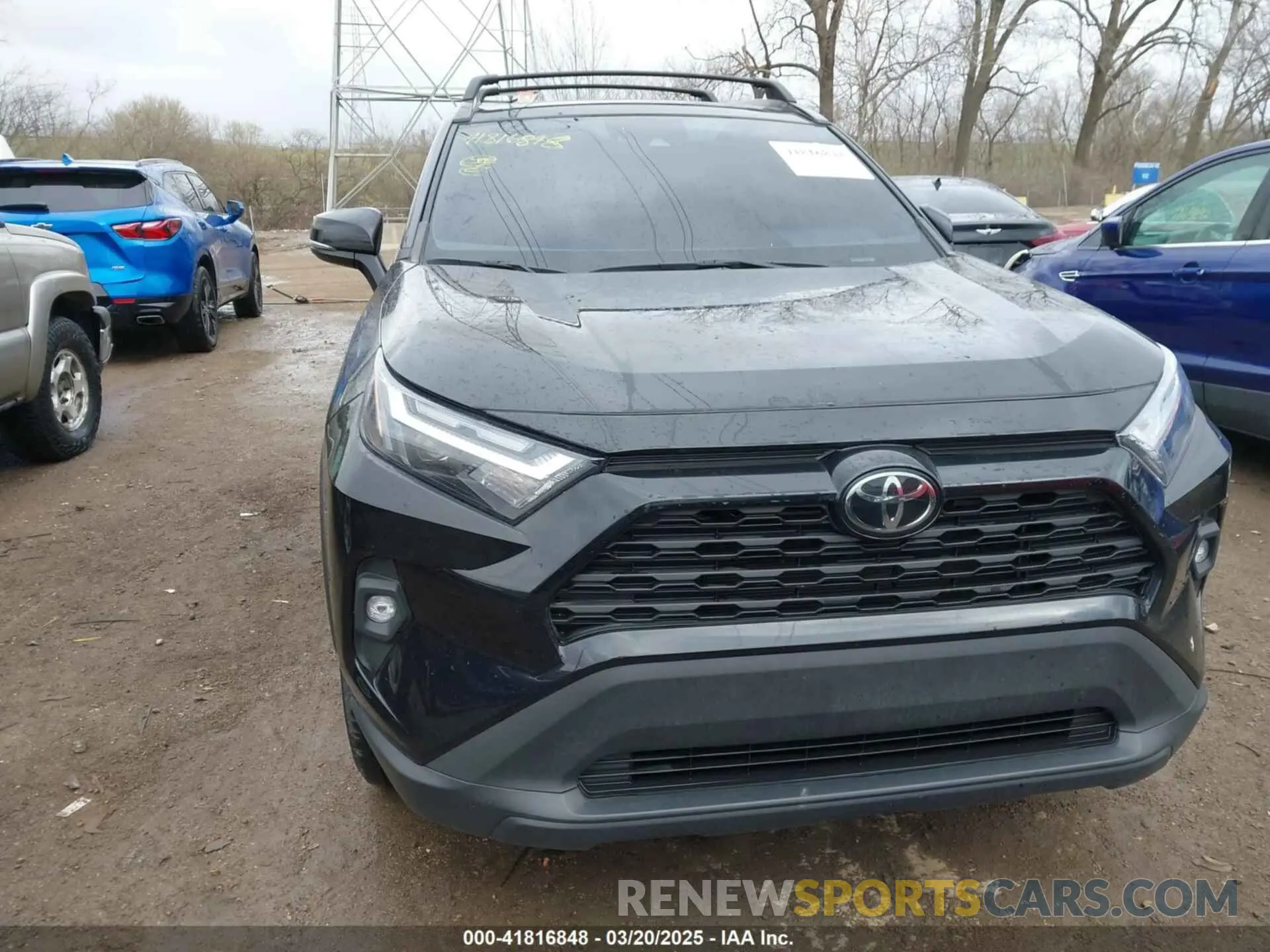 13 Photograph of a damaged car 2T3A1RFV2NC320305 TOYOTA RAV4 2022
