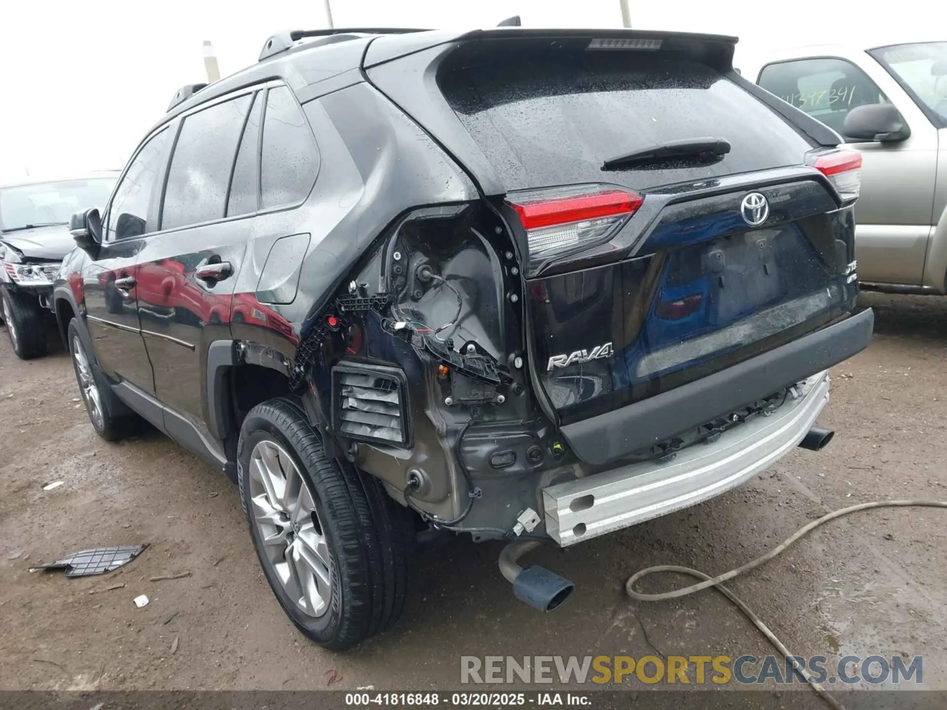 3 Photograph of a damaged car 2T3A1RFV2NC320305 TOYOTA RAV4 2022