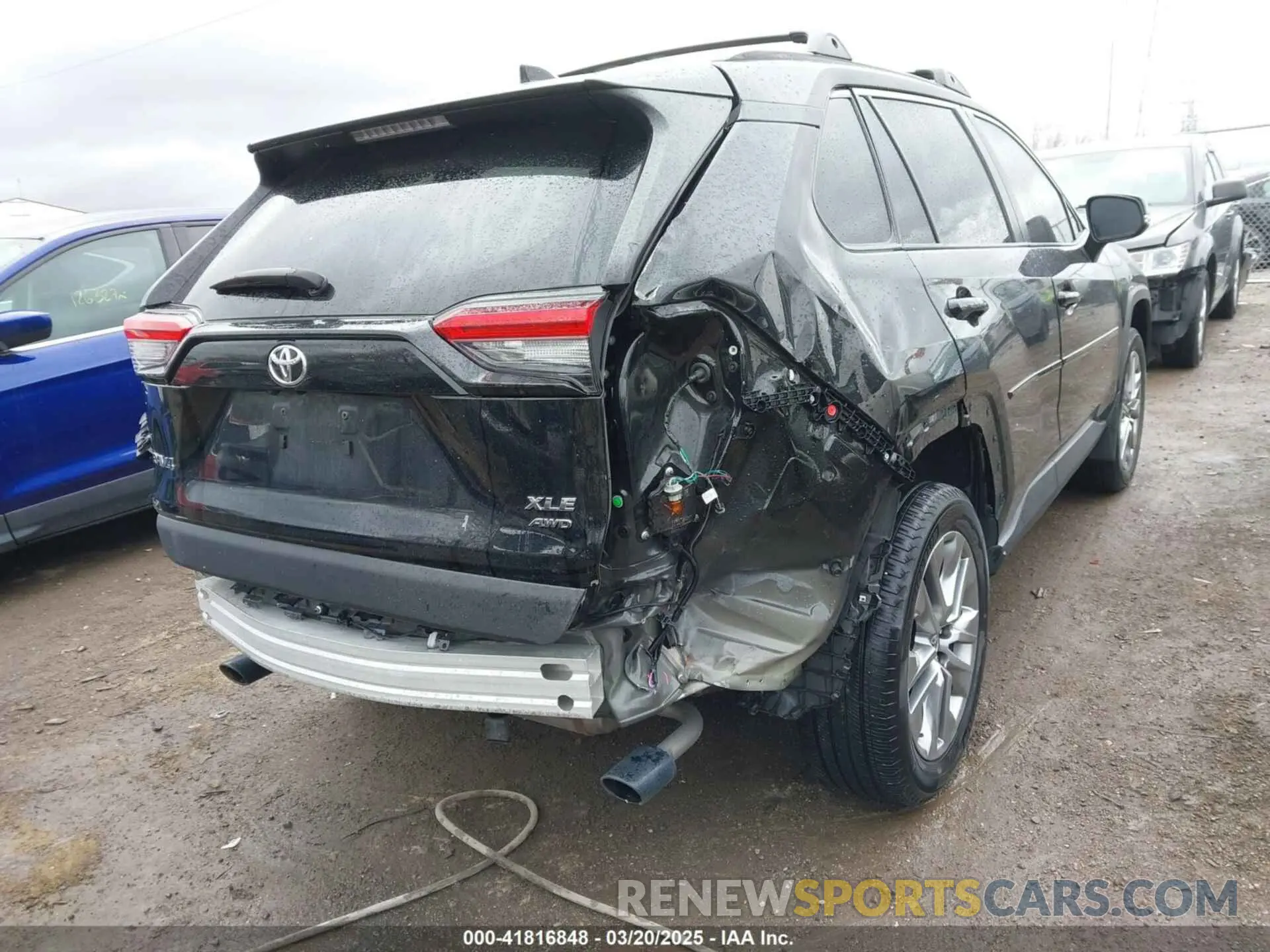 6 Photograph of a damaged car 2T3A1RFV2NC320305 TOYOTA RAV4 2022