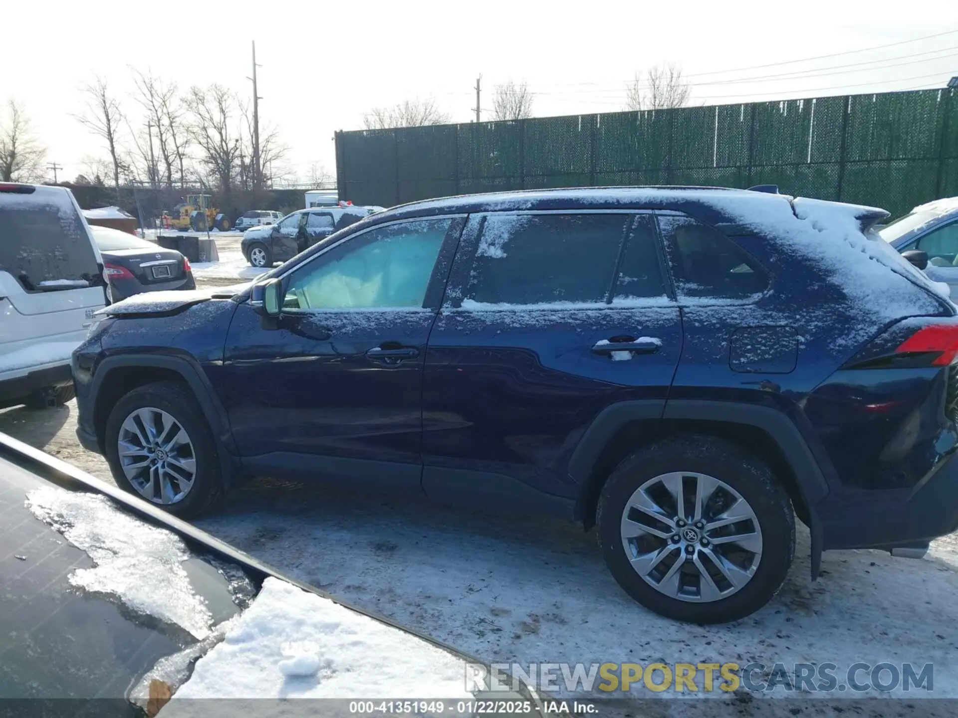 14 Photograph of a damaged car 2T3A1RFV3NW302152 TOYOTA RAV4 2022