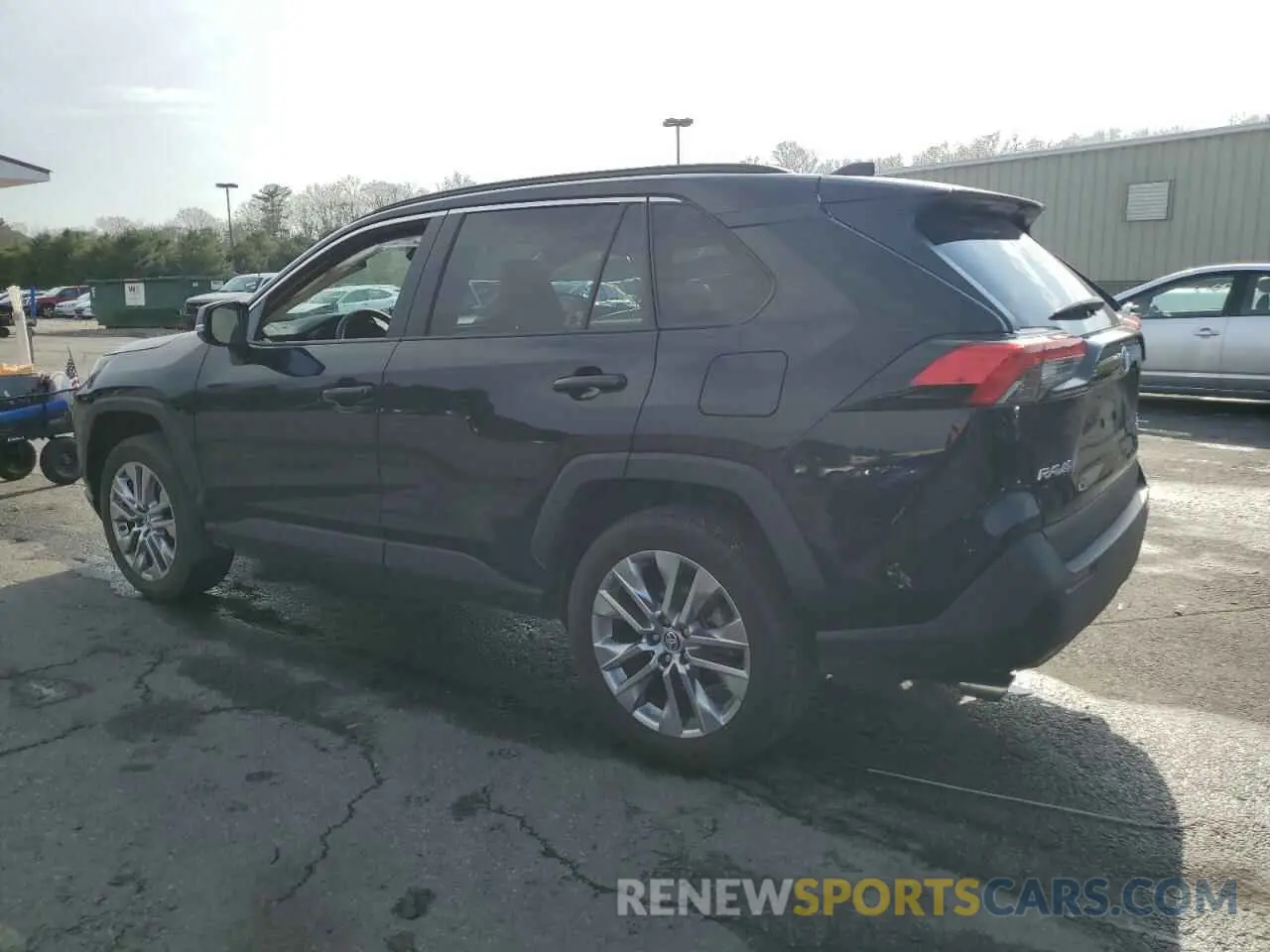 2 Photograph of a damaged car 2T3A1RFV4NC319902 TOYOTA RAV4 2022
