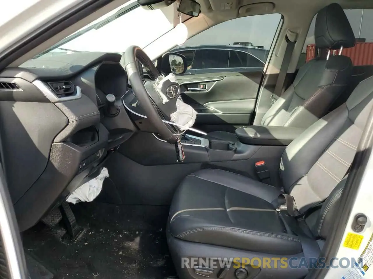 7 Photograph of a damaged car 2T3A1RFV4NW297186 TOYOTA RAV4 2022