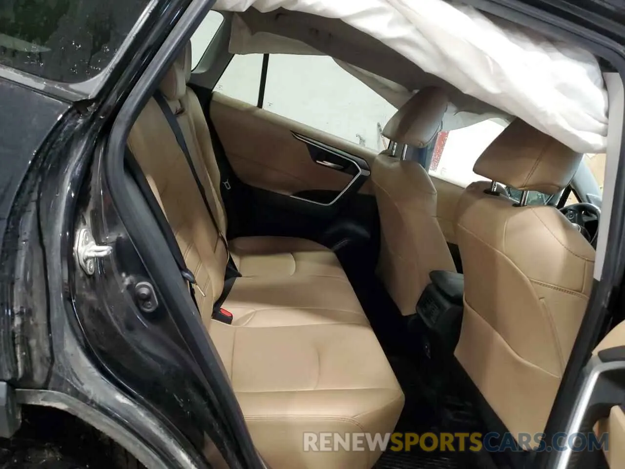 12 Photograph of a damaged car 2T3A1RFV5NC256583 TOYOTA RAV4 2022