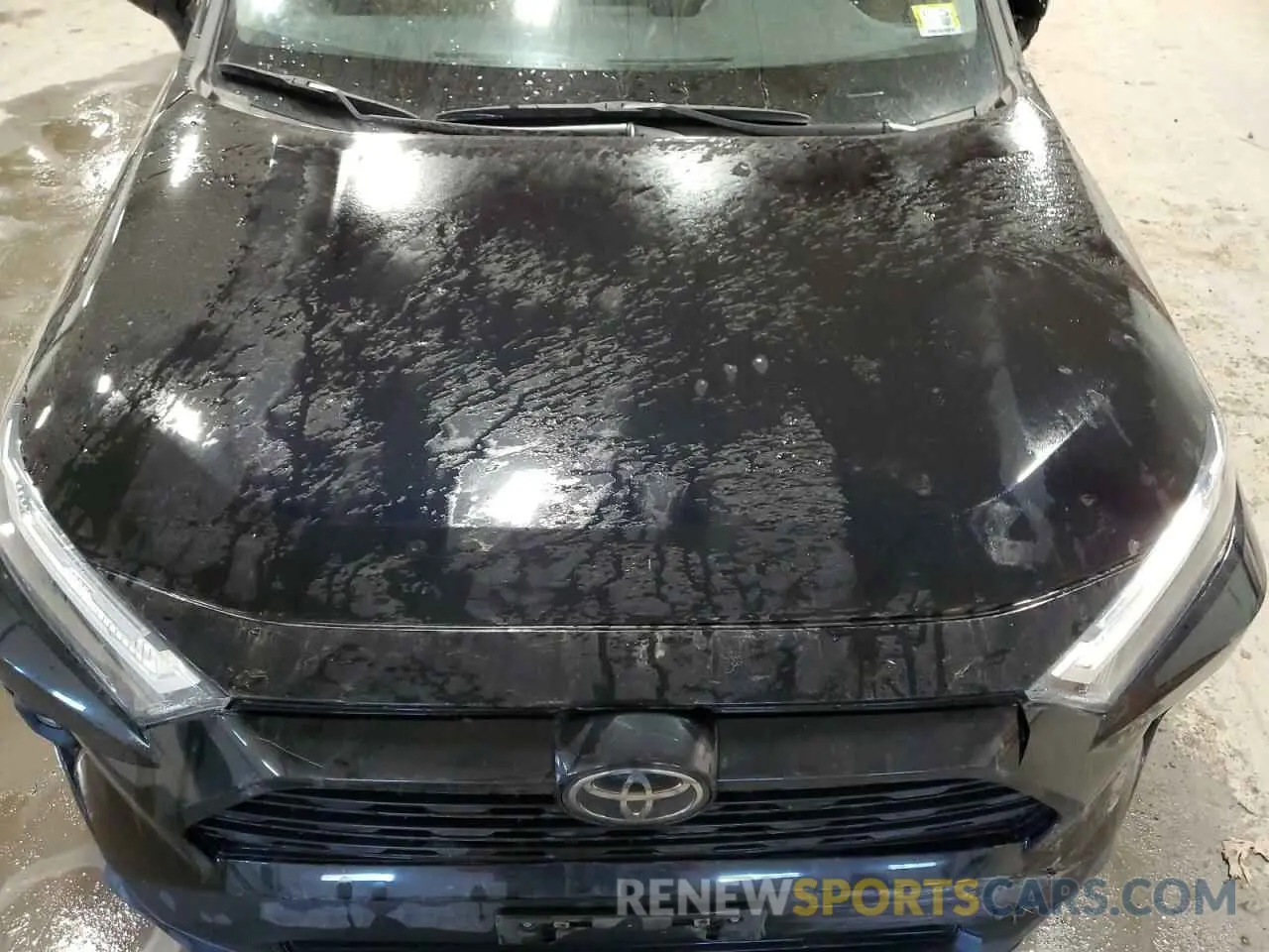 14 Photograph of a damaged car 2T3A1RFV5NC256583 TOYOTA RAV4 2022