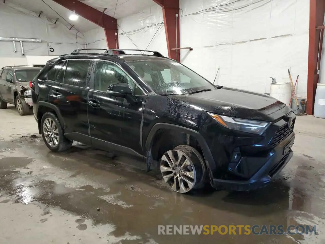 4 Photograph of a damaged car 2T3A1RFV5NC256583 TOYOTA RAV4 2022