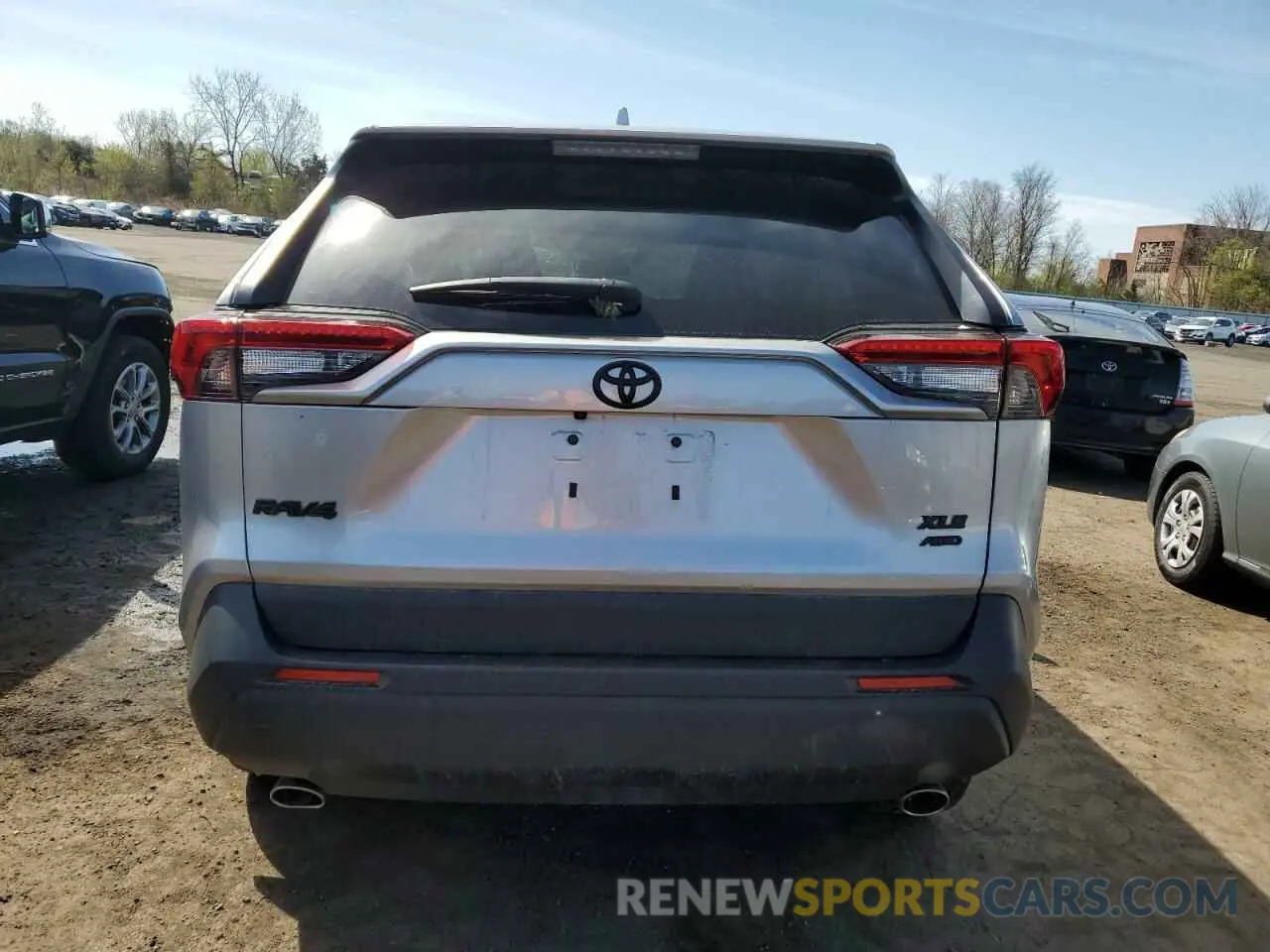 6 Photograph of a damaged car 2T3A1RFV5NC317527 TOYOTA RAV4 2022
