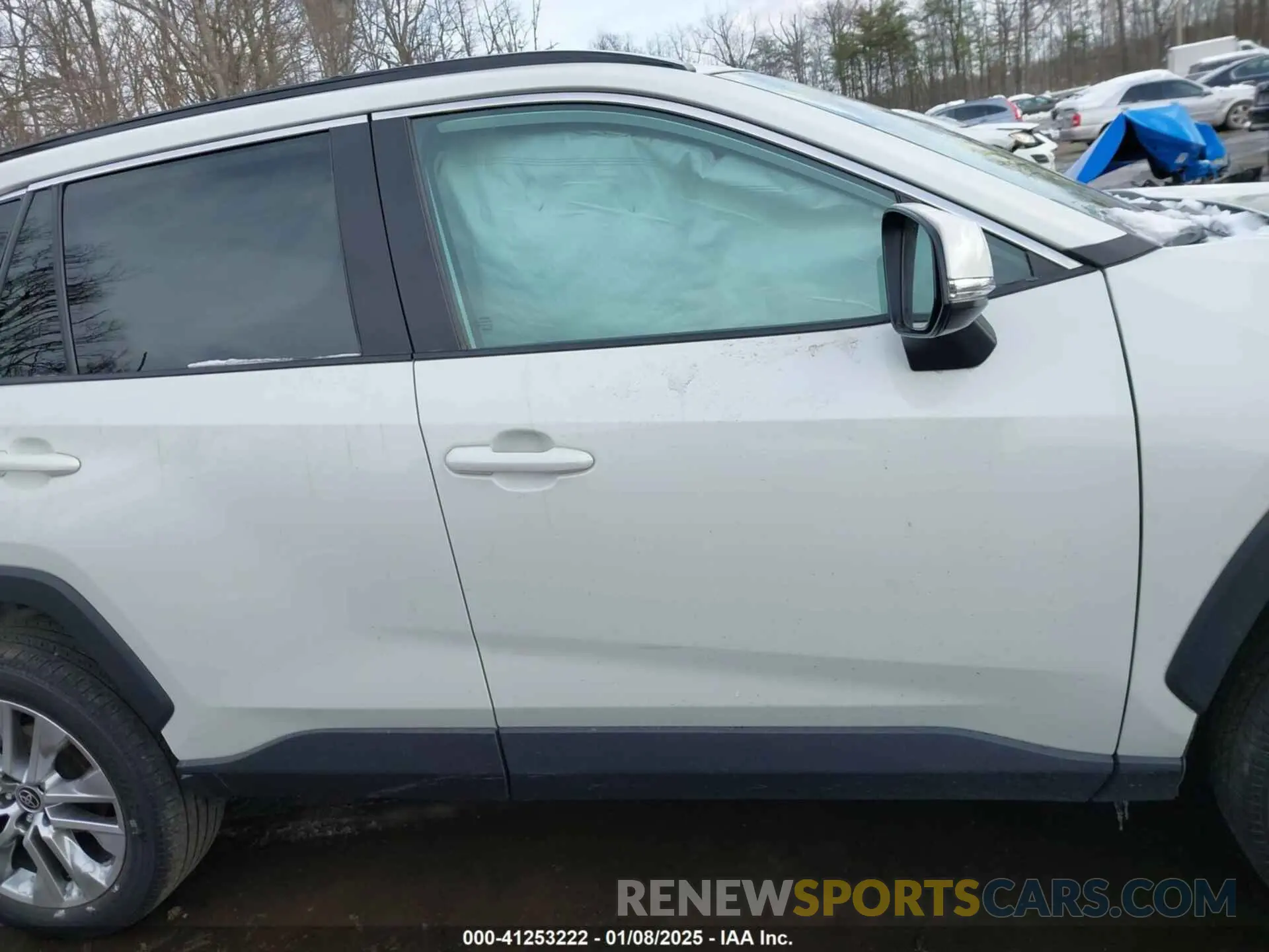 13 Photograph of a damaged car 2T3A1RFV5NW295818 TOYOTA RAV4 2022