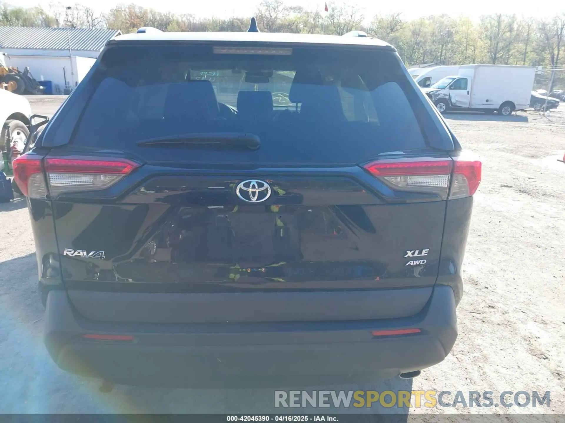 16 Photograph of a damaged car 2T3A1RFV6NC283890 TOYOTA RAV4 2022