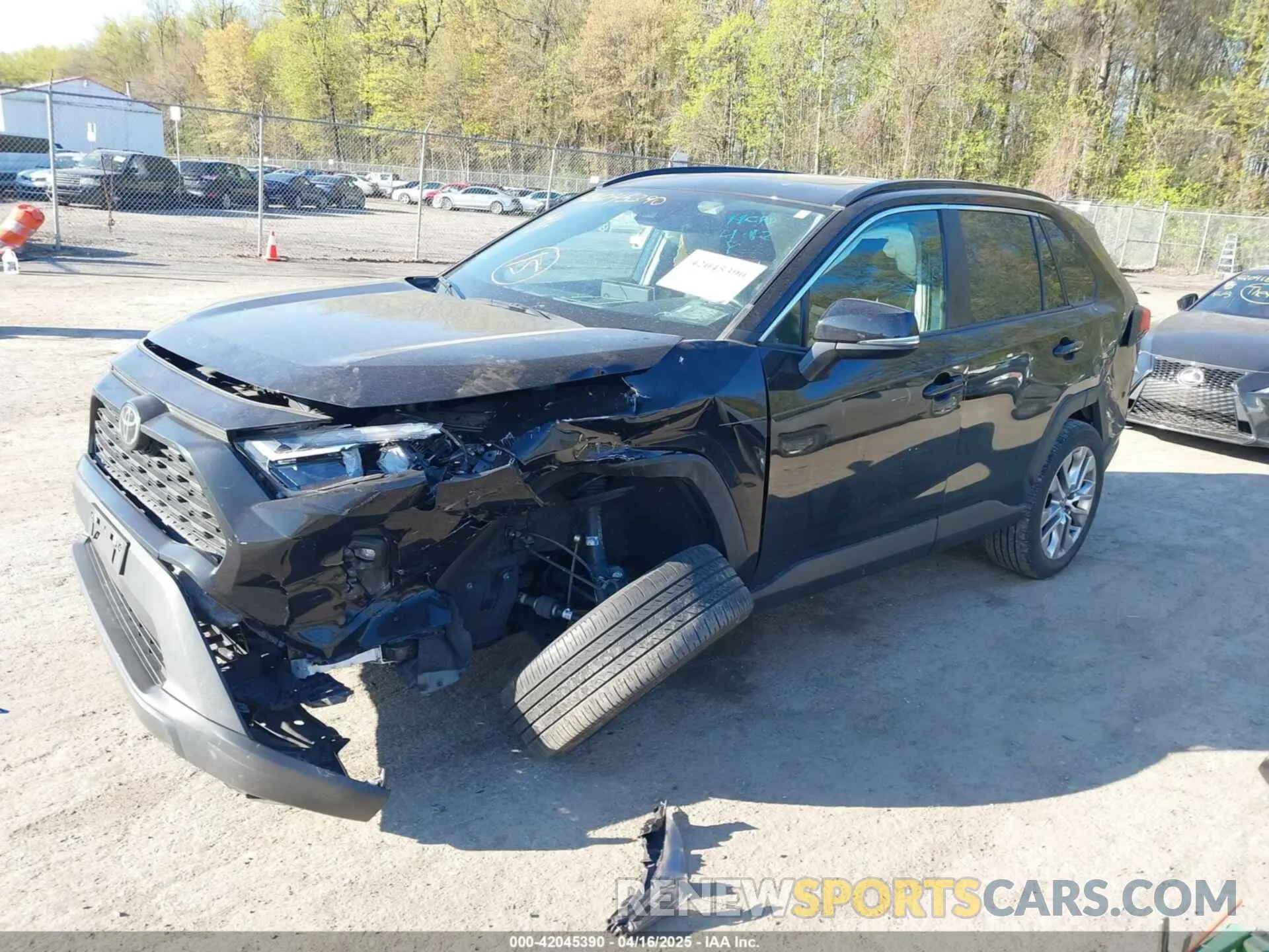2 Photograph of a damaged car 2T3A1RFV6NC283890 TOYOTA RAV4 2022