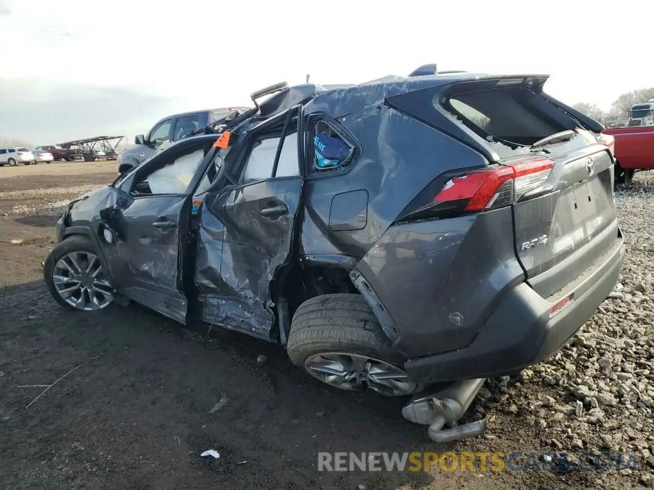 2 Photograph of a damaged car 2T3A1RFV6NW265422 TOYOTA RAV4 2022
