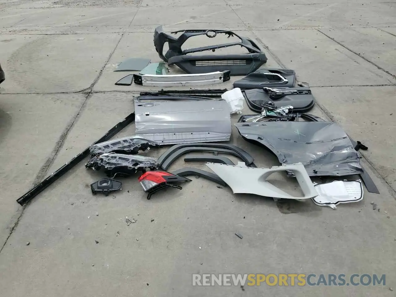 13 Photograph of a damaged car 2T3A1RFV7NC293473 TOYOTA RAV4 2022