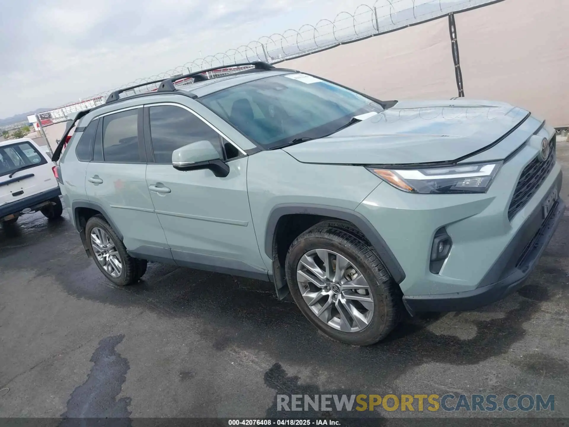 13 Photograph of a damaged car 2T3A1RFV7NW256681 TOYOTA RAV4 2022