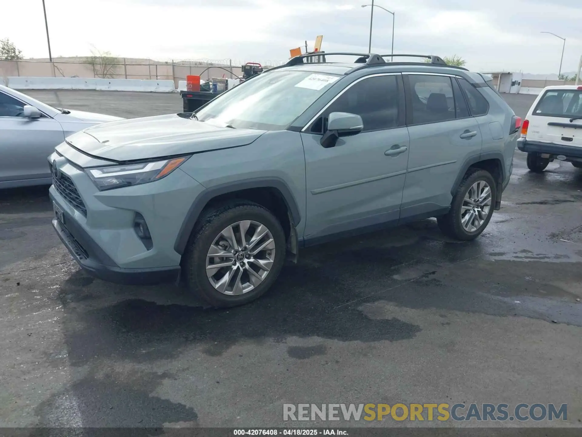 2 Photograph of a damaged car 2T3A1RFV7NW256681 TOYOTA RAV4 2022