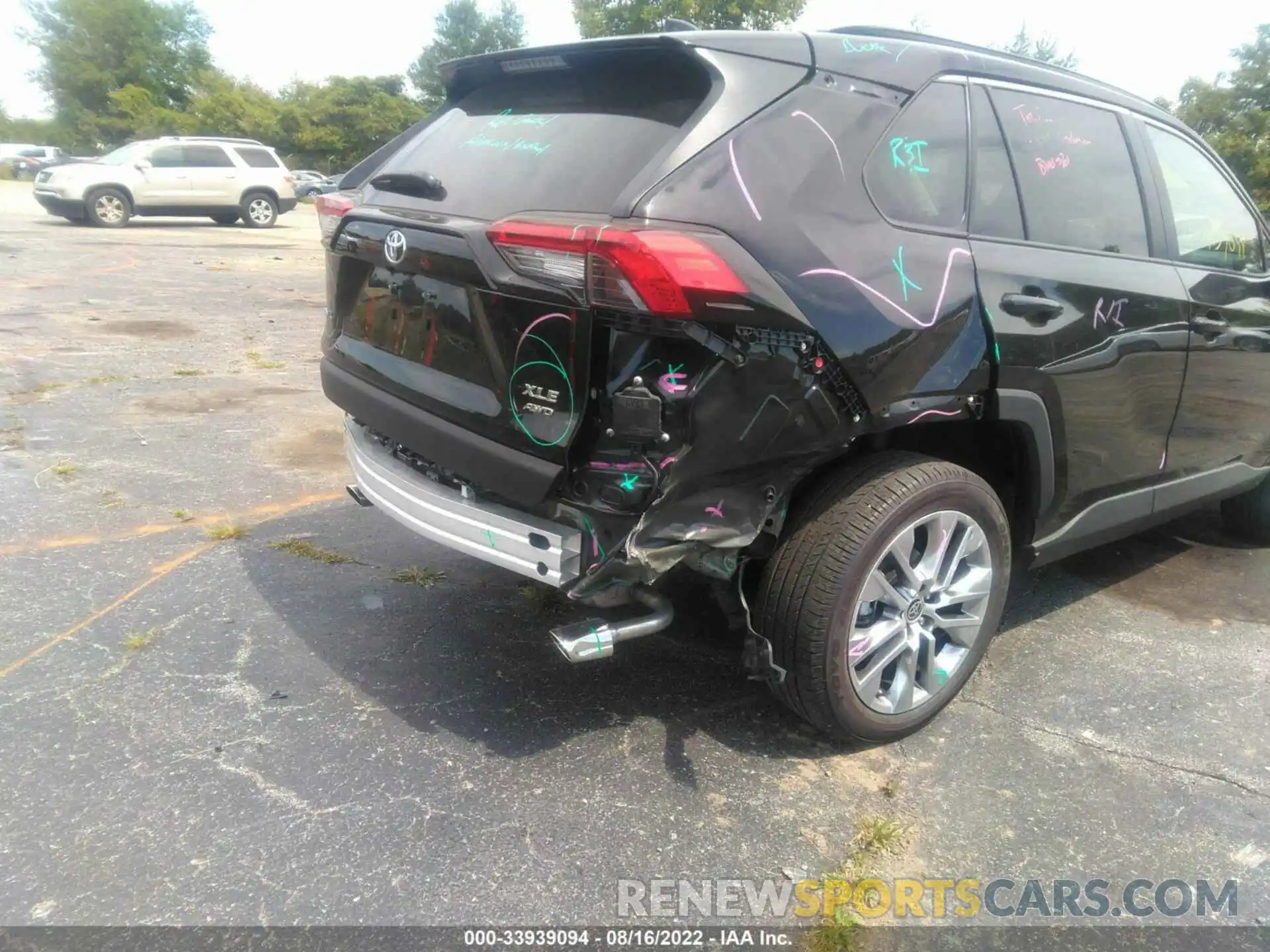 12 Photograph of a damaged car 2T3A1RFV8NC282448 TOYOTA RAV4 2022