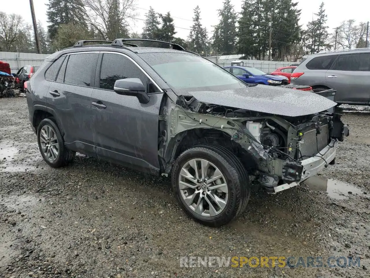 4 Photograph of a damaged car 2T3A1RFV8NC317649 TOYOTA RAV4 2022