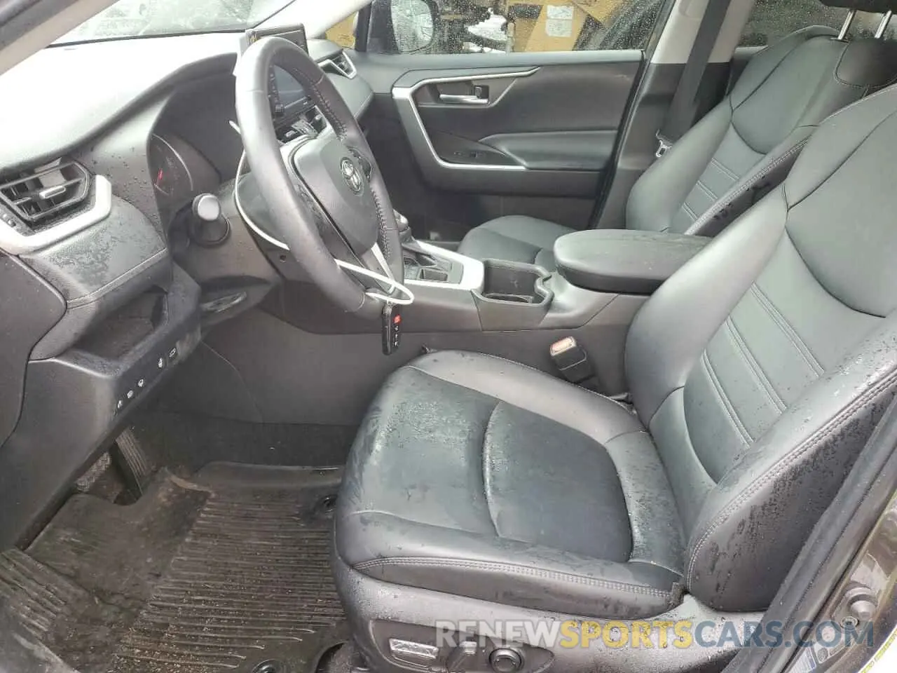 7 Photograph of a damaged car 2T3A1RFV8NC317649 TOYOTA RAV4 2022