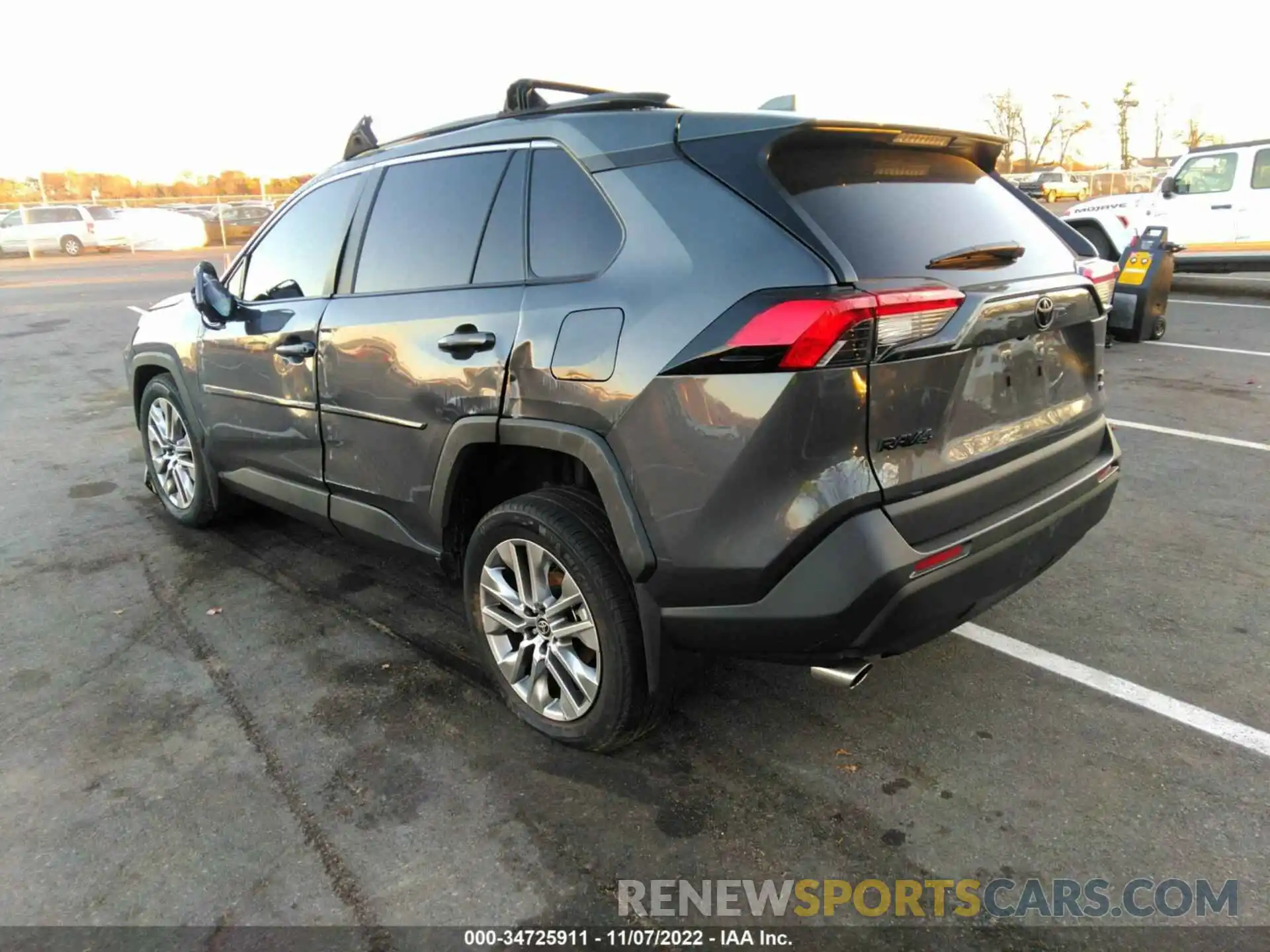 3 Photograph of a damaged car 2T3A1RFV8NW289530 TOYOTA RAV4 2022