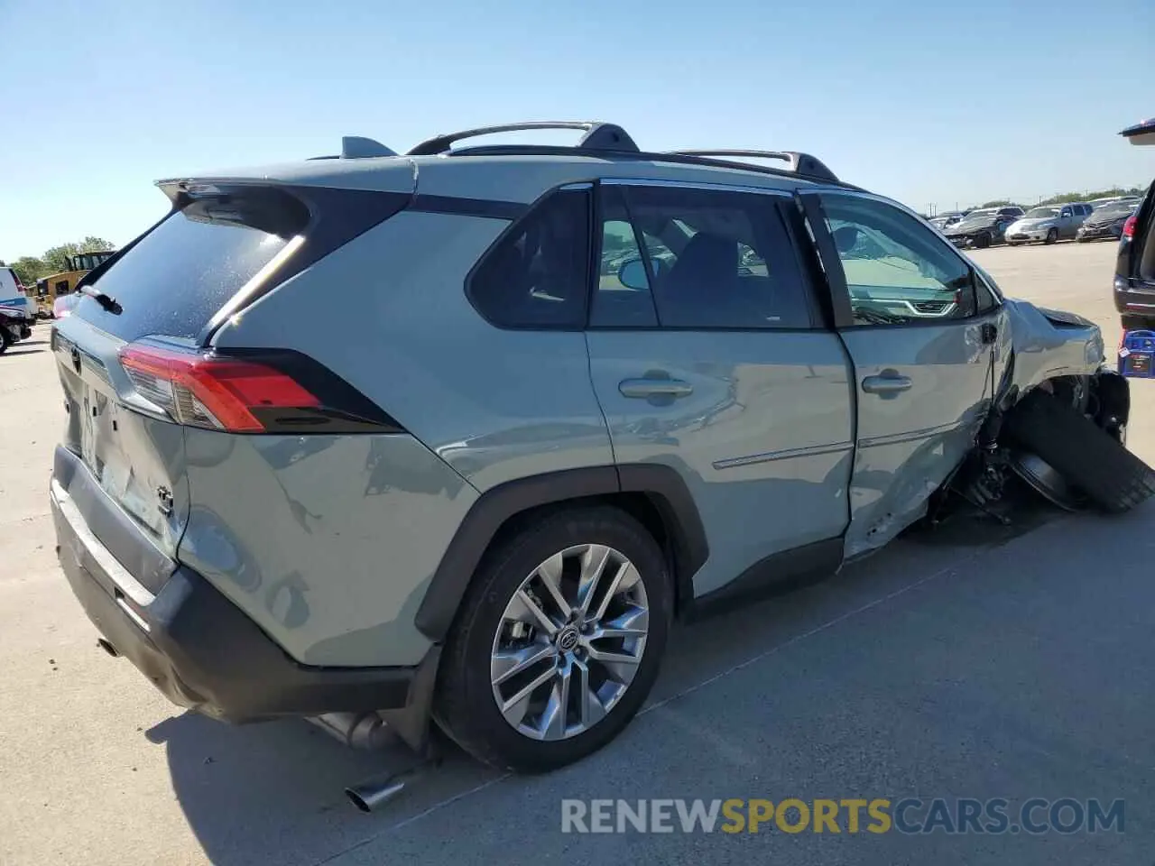 3 Photograph of a damaged car 2T3A1RFV9NW268511 TOYOTA RAV4 2022
