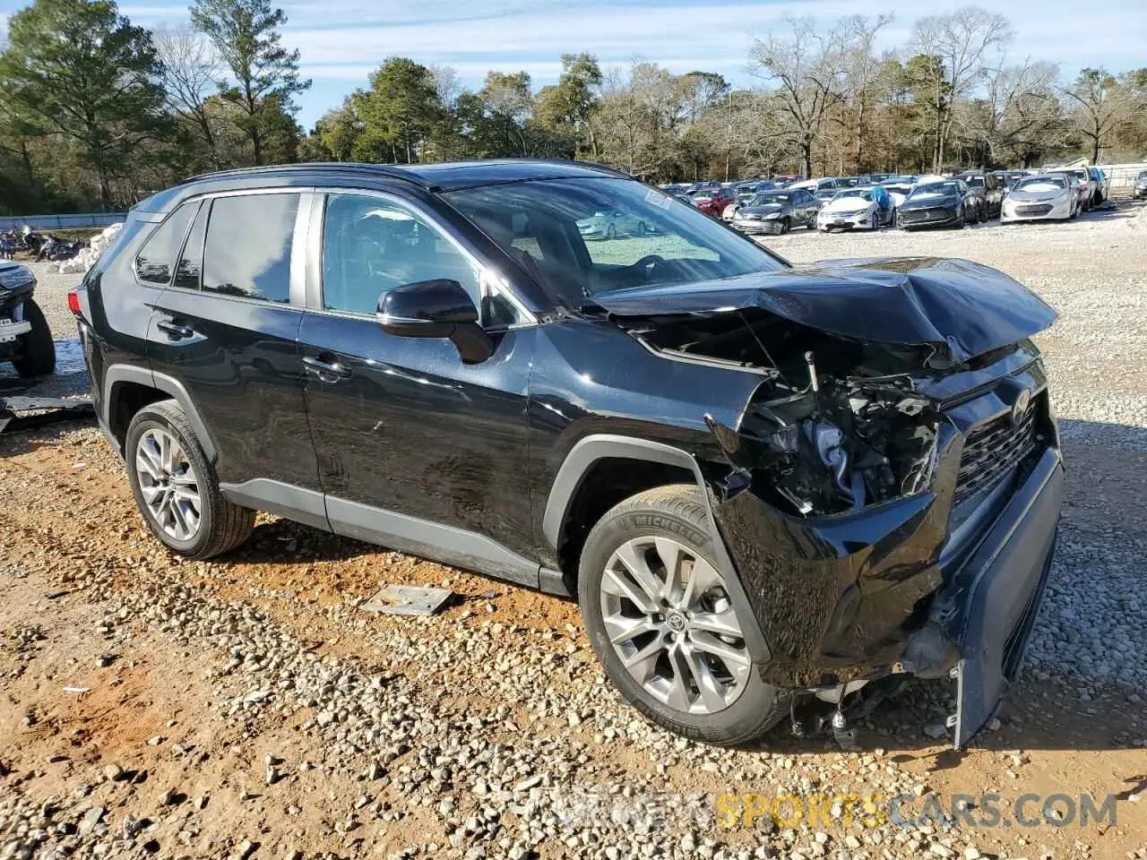 4 Photograph of a damaged car 2T3A1RFVXNC310217 TOYOTA RAV4 2022