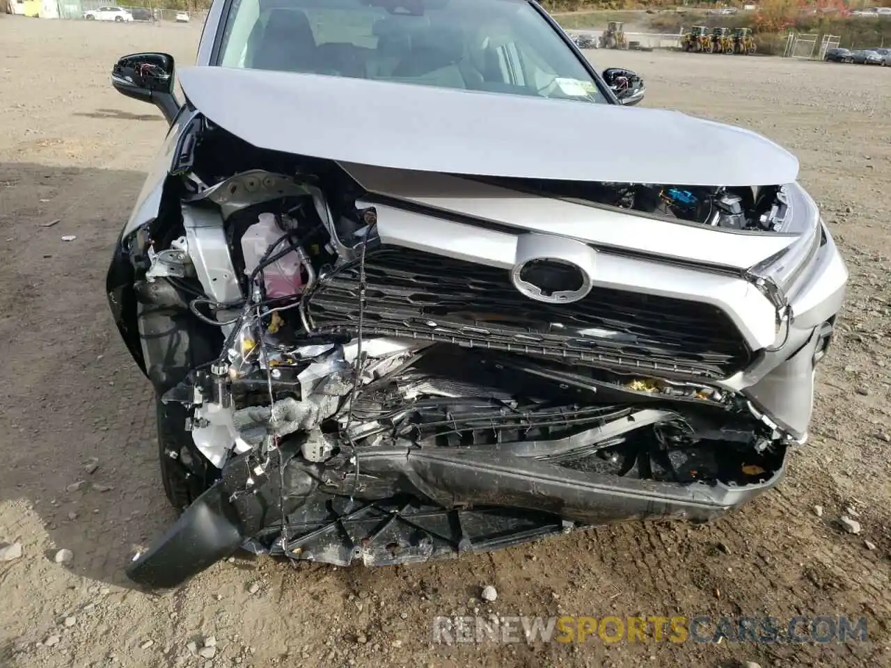 9 Photograph of a damaged car 2T3A1RFVXNC312632 TOYOTA RAV4 2022