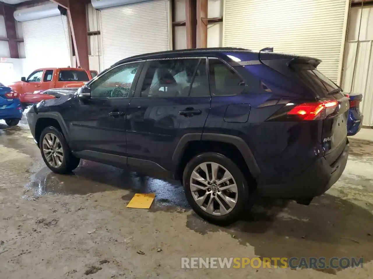 2 Photograph of a damaged car 2T3A1RFVXNW315917 TOYOTA RAV4 2022