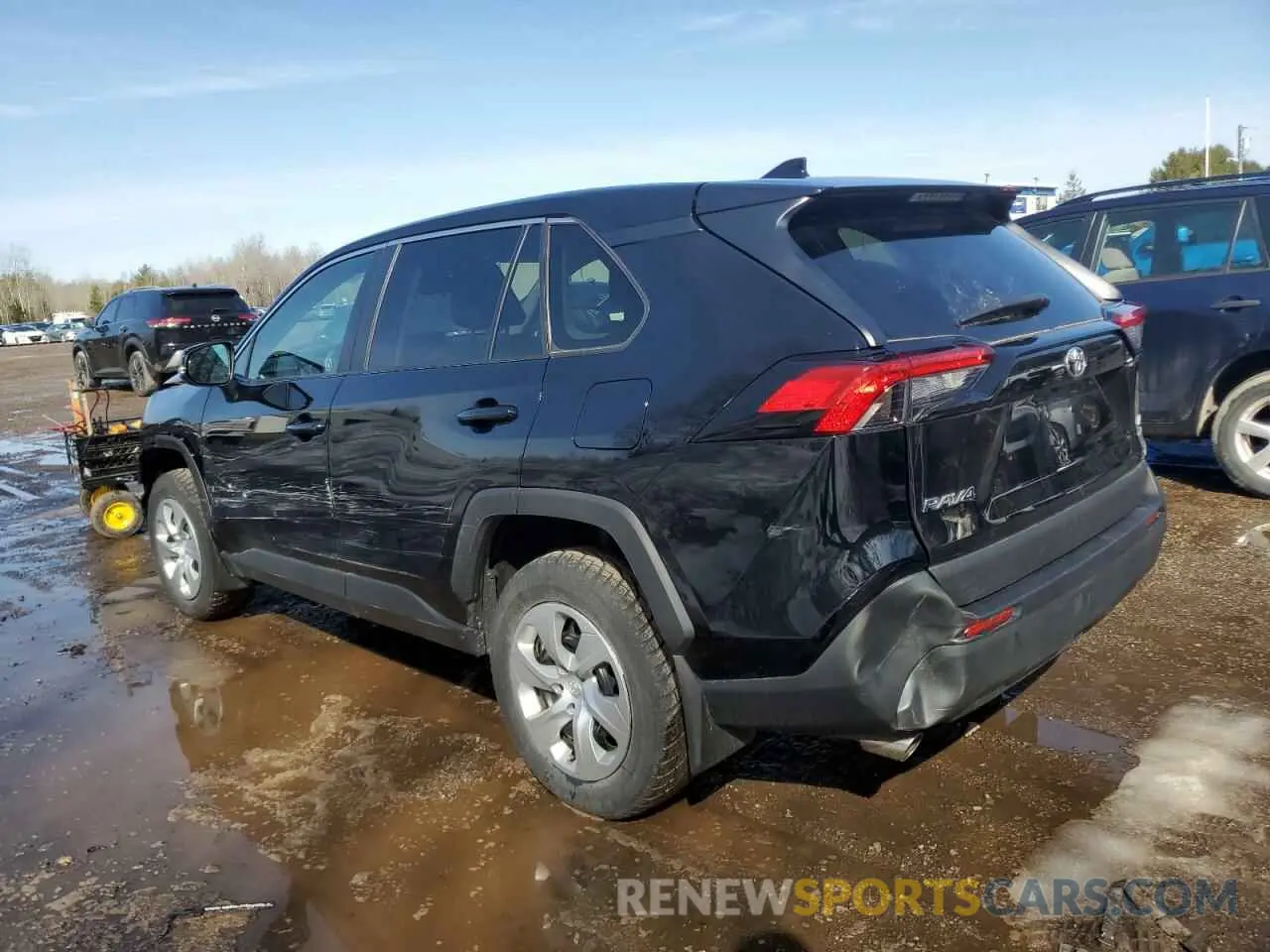 2 Photograph of a damaged car 2T3B1RFV4NC310931 TOYOTA RAV4 2022