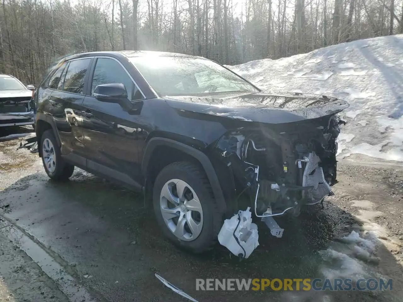 4 Photograph of a damaged car 2T3B1RFV4NC310931 TOYOTA RAV4 2022