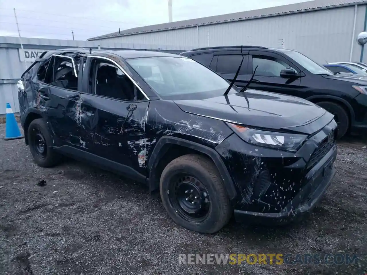 4 Photograph of a damaged car 2T3B1RFV5NC313563 TOYOTA RAV4 2022