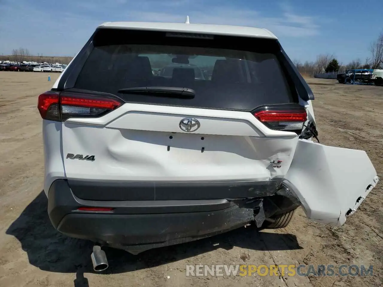 6 Photograph of a damaged car 2T3B1RFV8NW260632 TOYOTA RAV4 2022