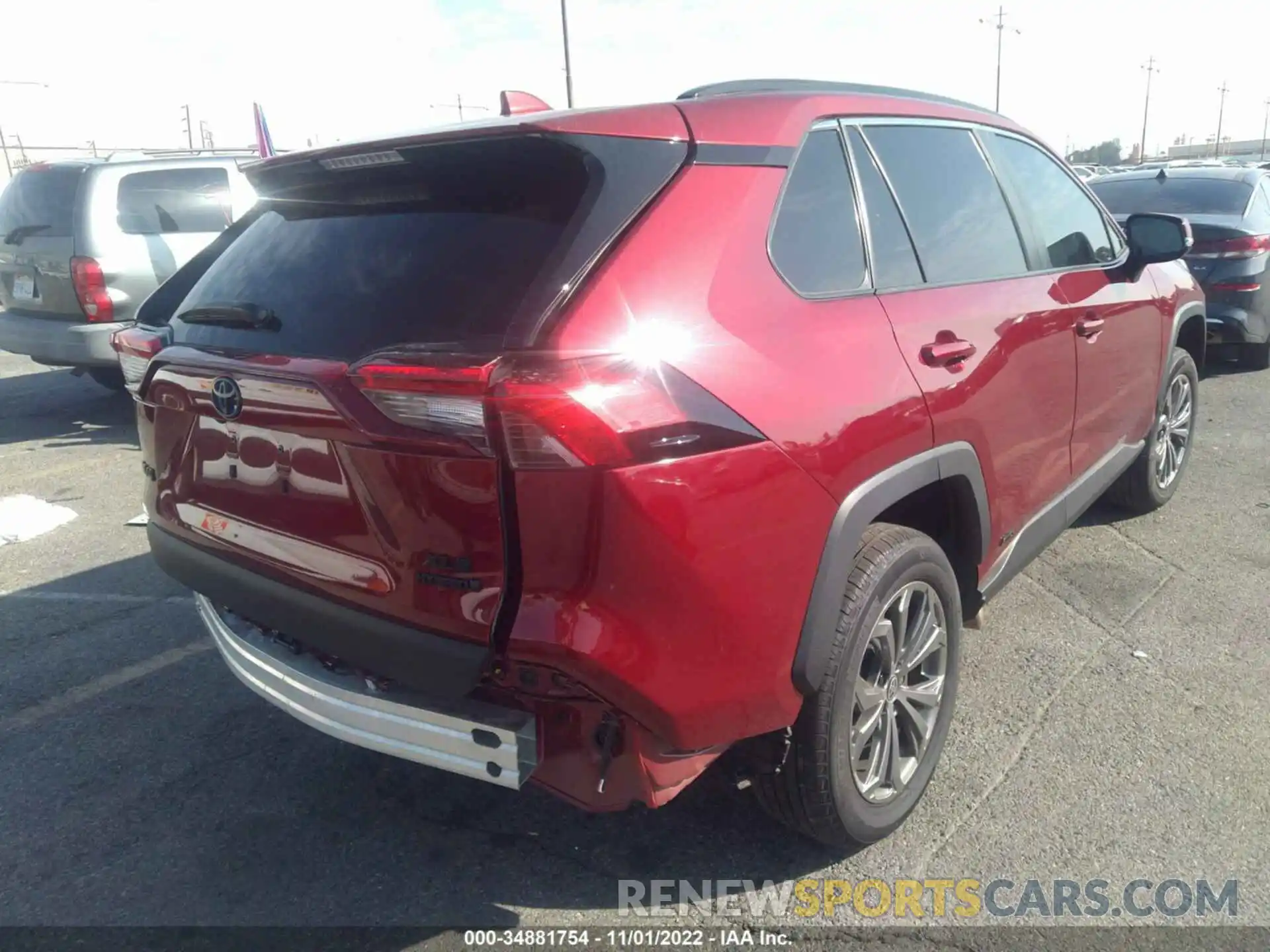 4 Photograph of a damaged car 2T3B6RFV1NW034045 TOYOTA RAV4 2022