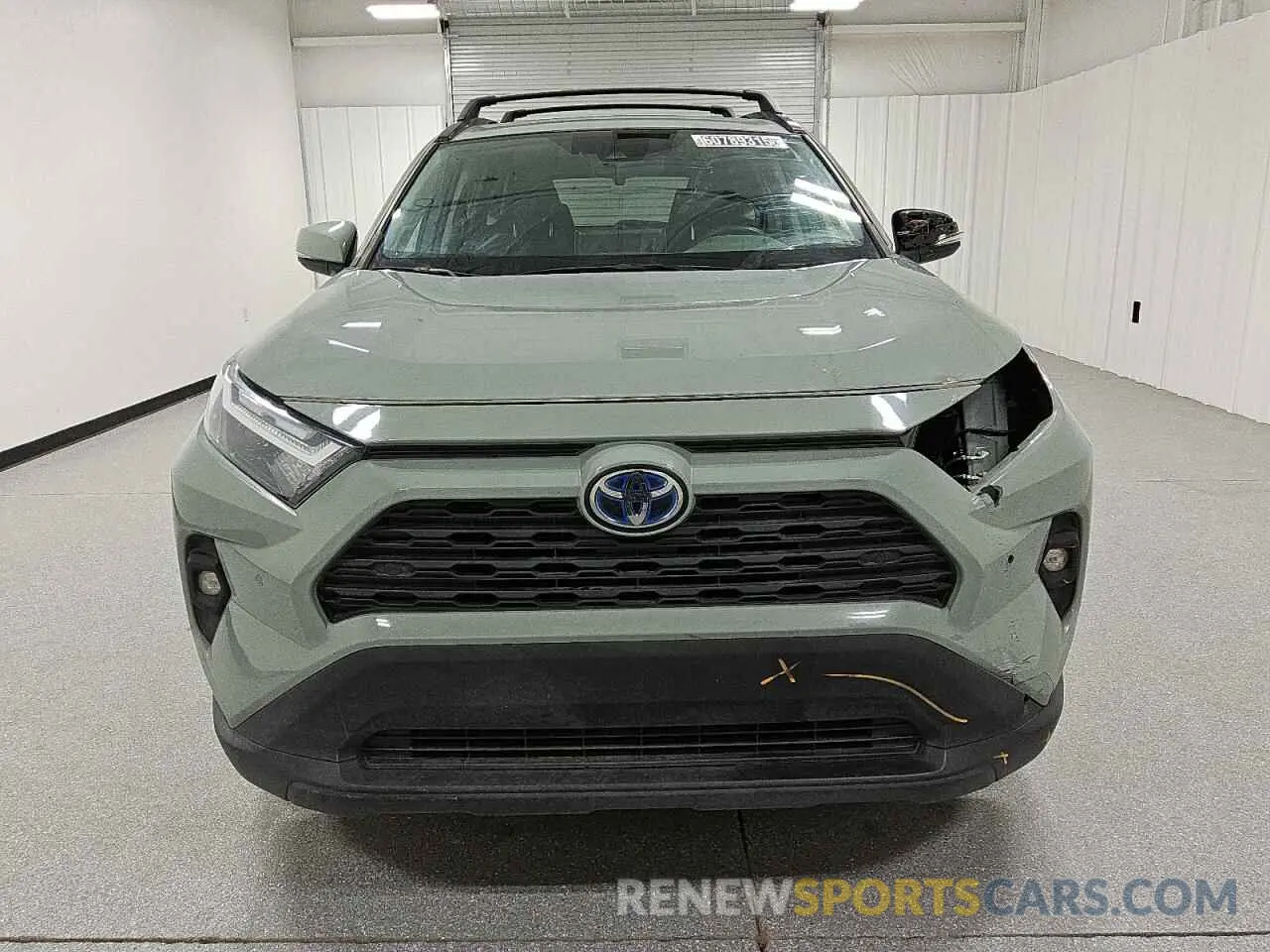 5 Photograph of a damaged car 2T3B6RFV5NW036381 TOYOTA RAV4 2022