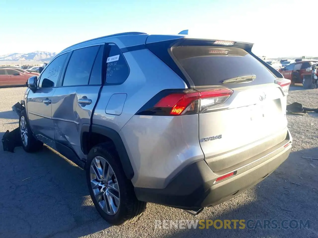 3 Photograph of a damaged car 2T3C1RFV0NC192042 TOYOTA RAV4 2022
