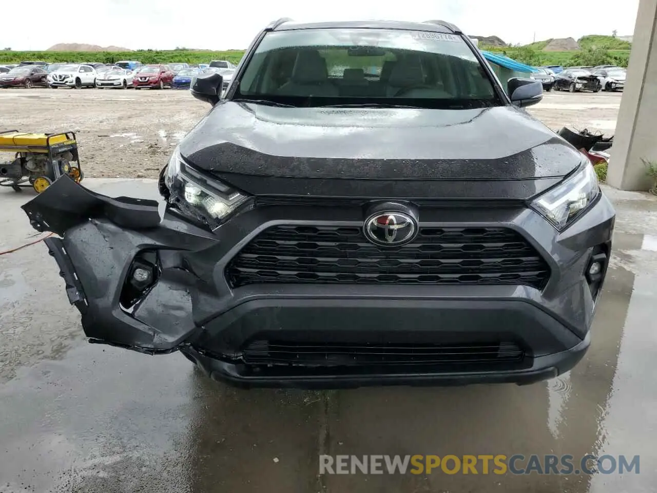 5 Photograph of a damaged car 2T3C1RFV0NC212984 TOYOTA RAV4 2022