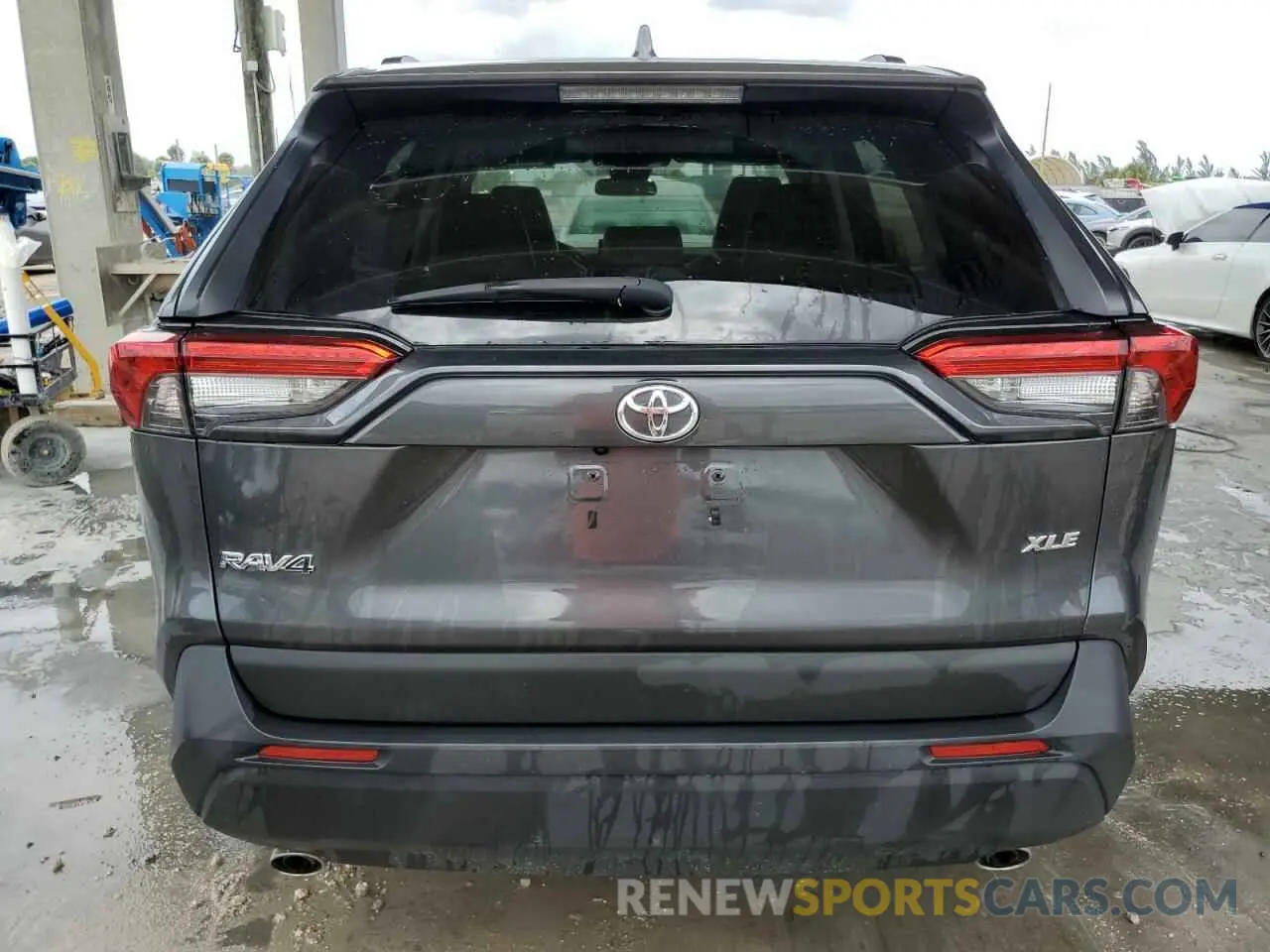 6 Photograph of a damaged car 2T3C1RFV0NC212984 TOYOTA RAV4 2022