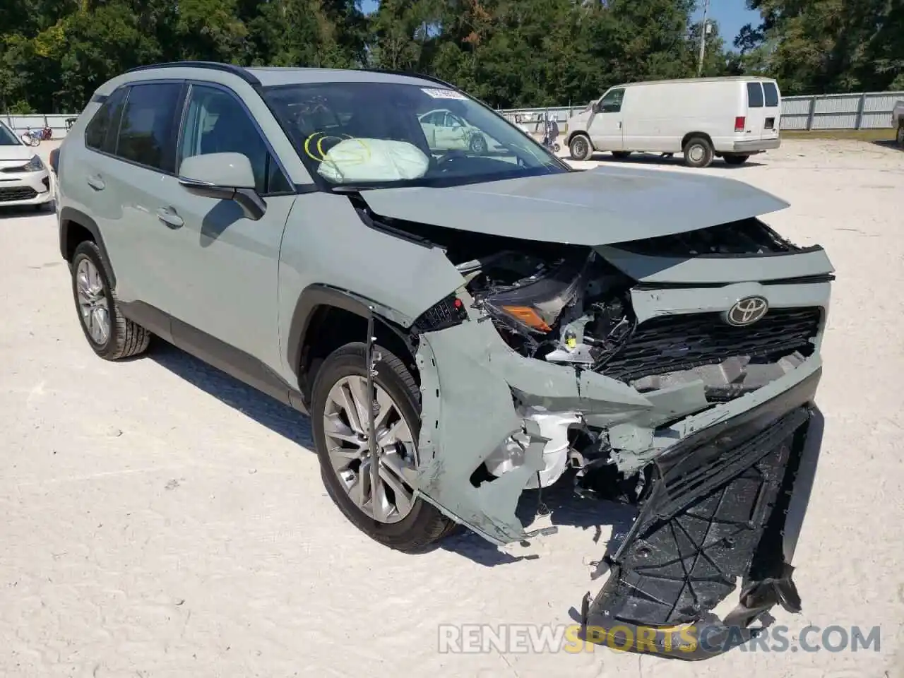 1 Photograph of a damaged car 2T3C1RFV0NW227080 TOYOTA RAV4 2022