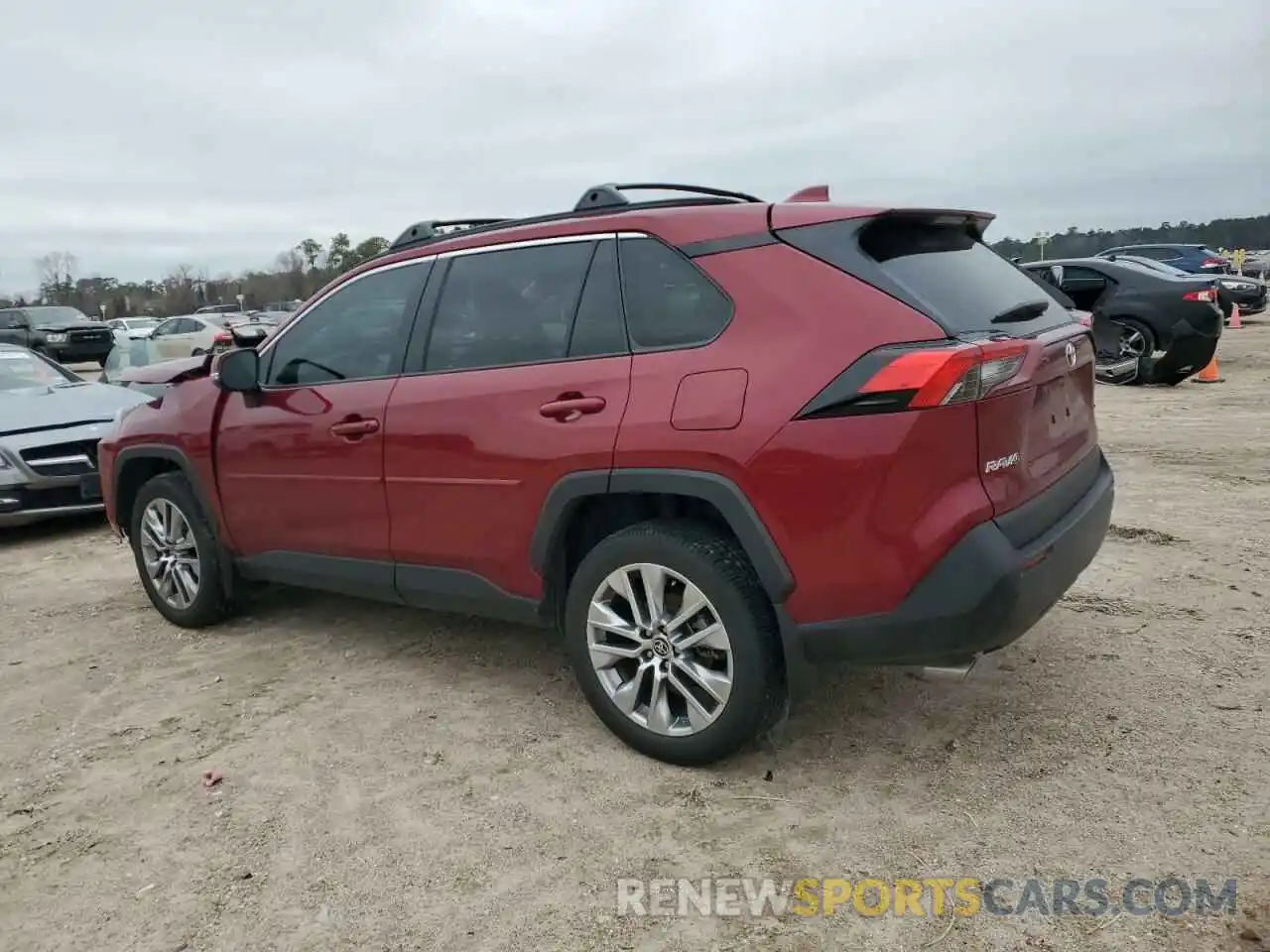 2 Photograph of a damaged car 2T3C1RFV0NW236104 TOYOTA RAV4 2022