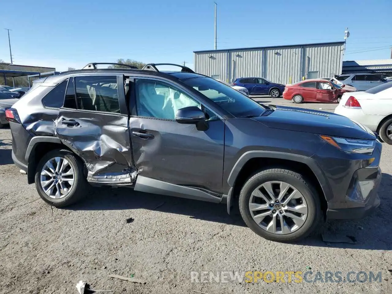 4 Photograph of a damaged car 2T3C1RFV1NC204487 TOYOTA RAV4 2022