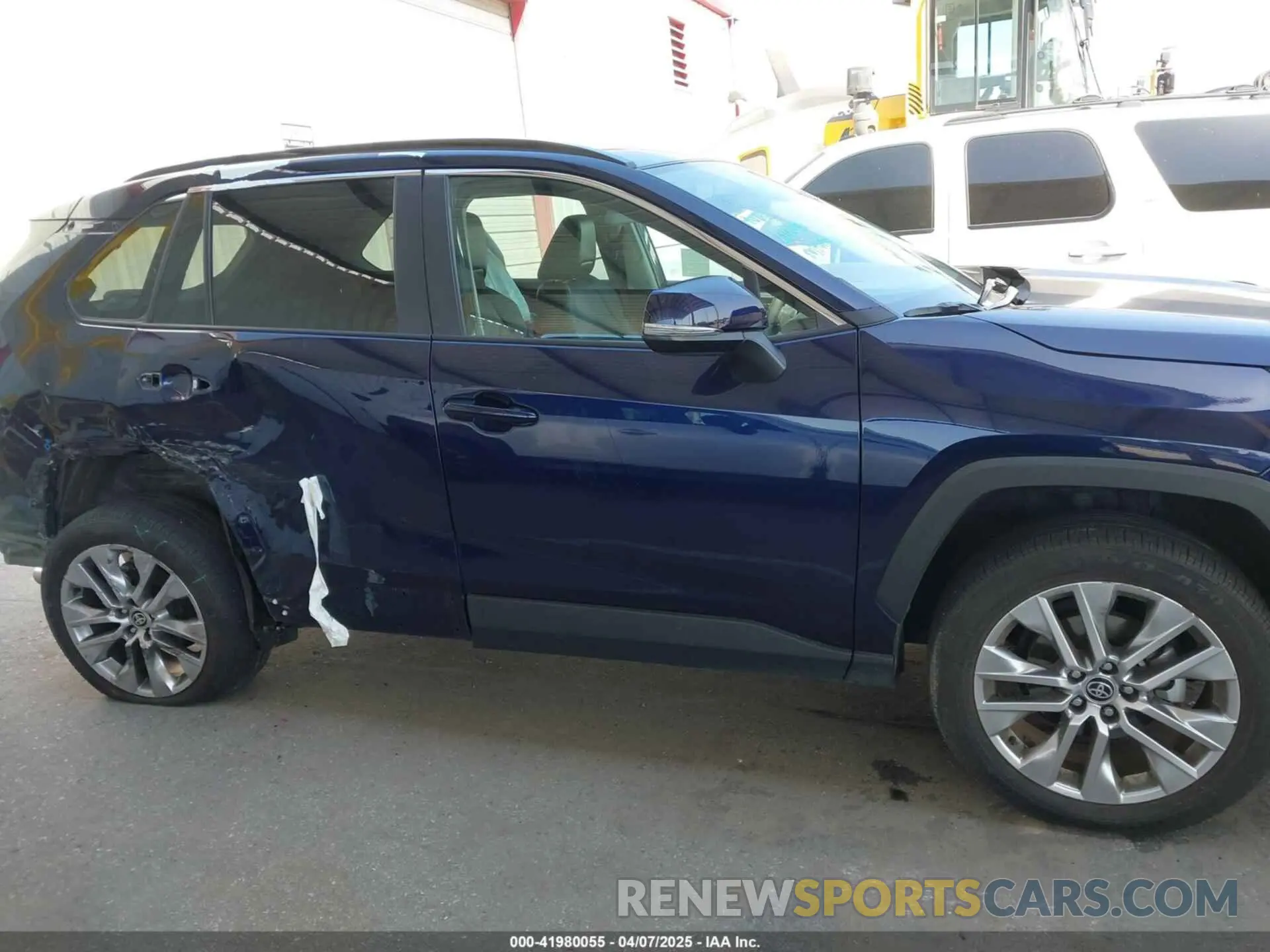 13 Photograph of a damaged car 2T3C1RFV1NW202494 TOYOTA RAV4 2022