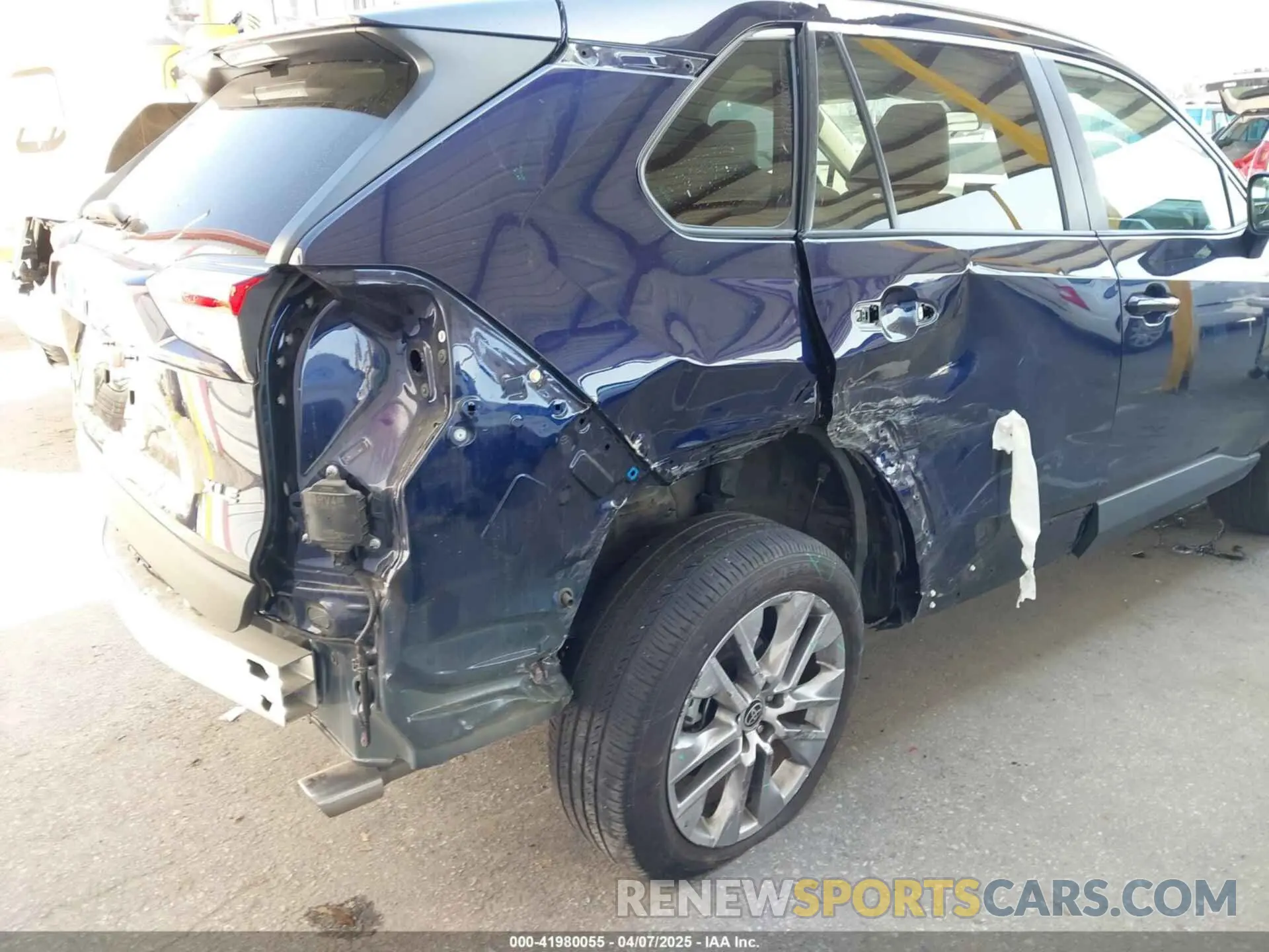 6 Photograph of a damaged car 2T3C1RFV1NW202494 TOYOTA RAV4 2022