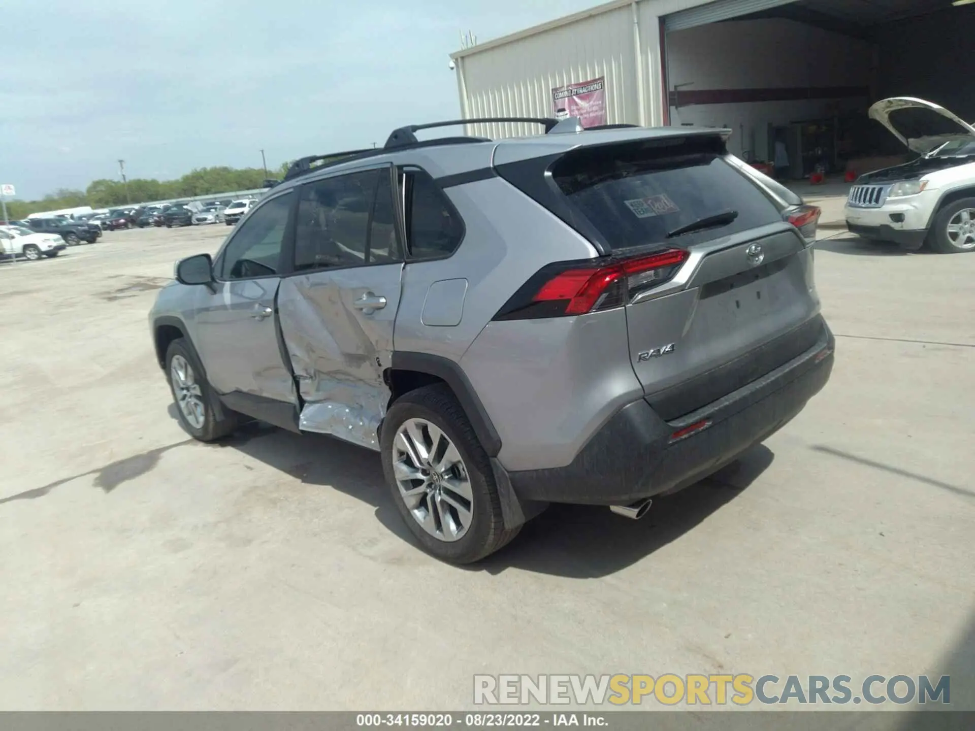 3 Photograph of a damaged car 2T3C1RFV2NC191555 TOYOTA RAV4 2022
