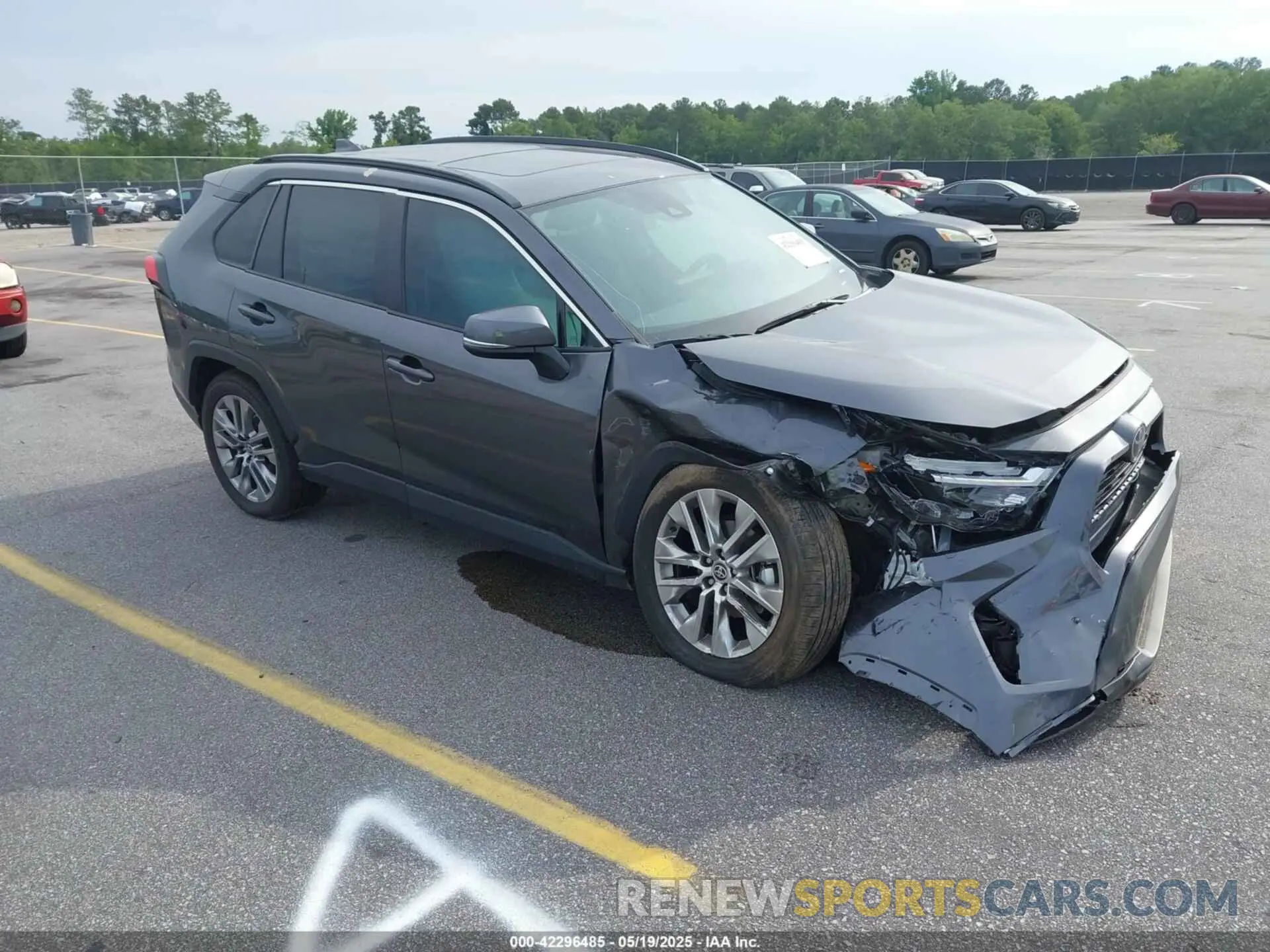 1 Photograph of a damaged car 2T3C1RFV3NC186168 TOYOTA RAV4 2022