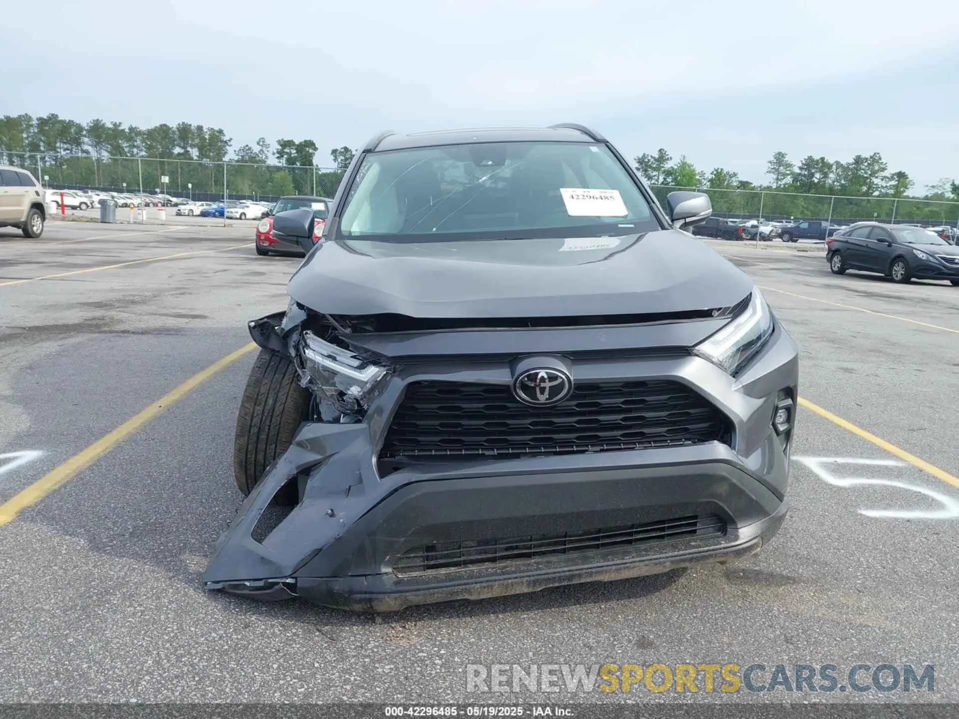 12 Photograph of a damaged car 2T3C1RFV3NC186168 TOYOTA RAV4 2022