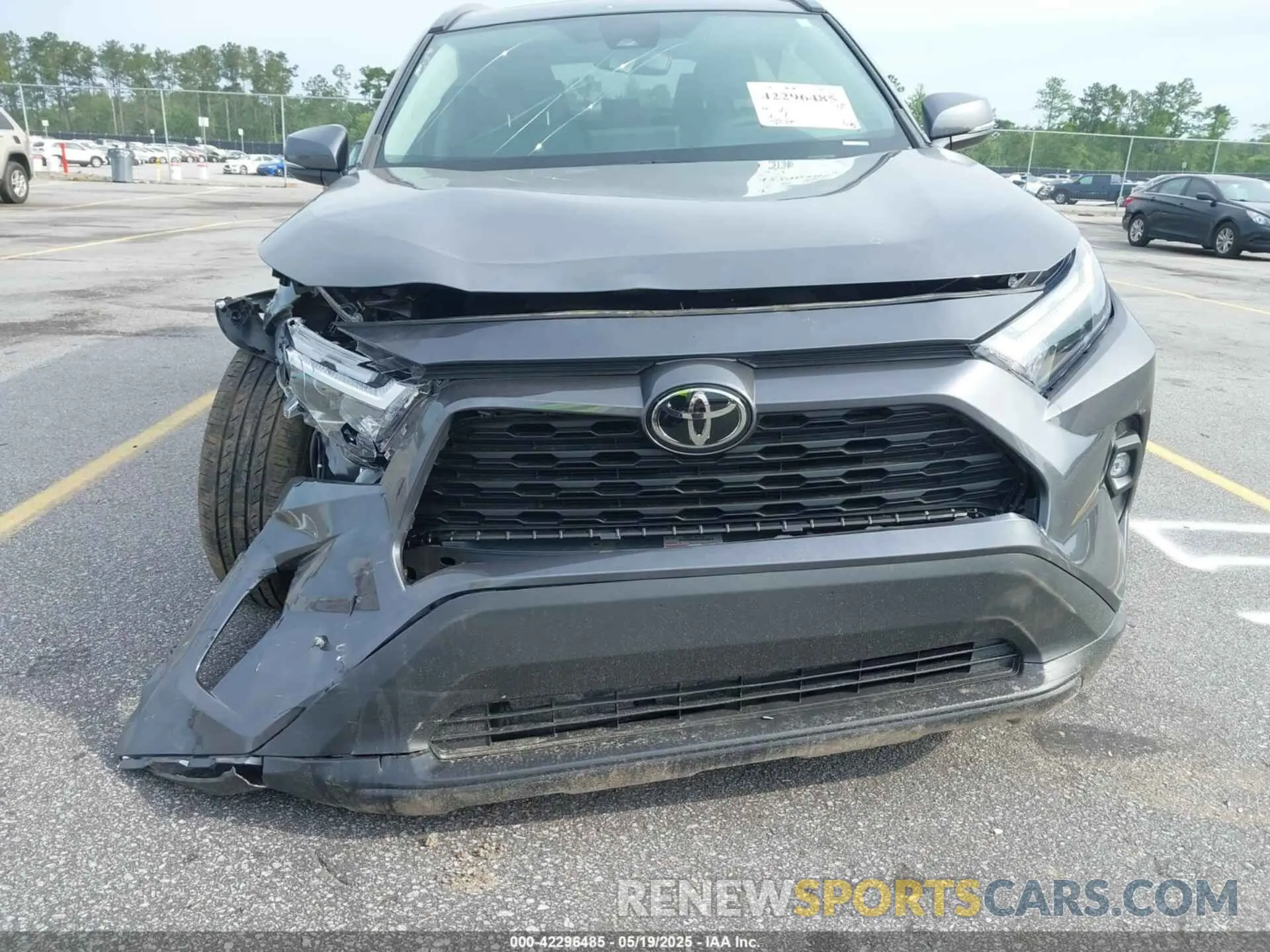 6 Photograph of a damaged car 2T3C1RFV3NC186168 TOYOTA RAV4 2022
