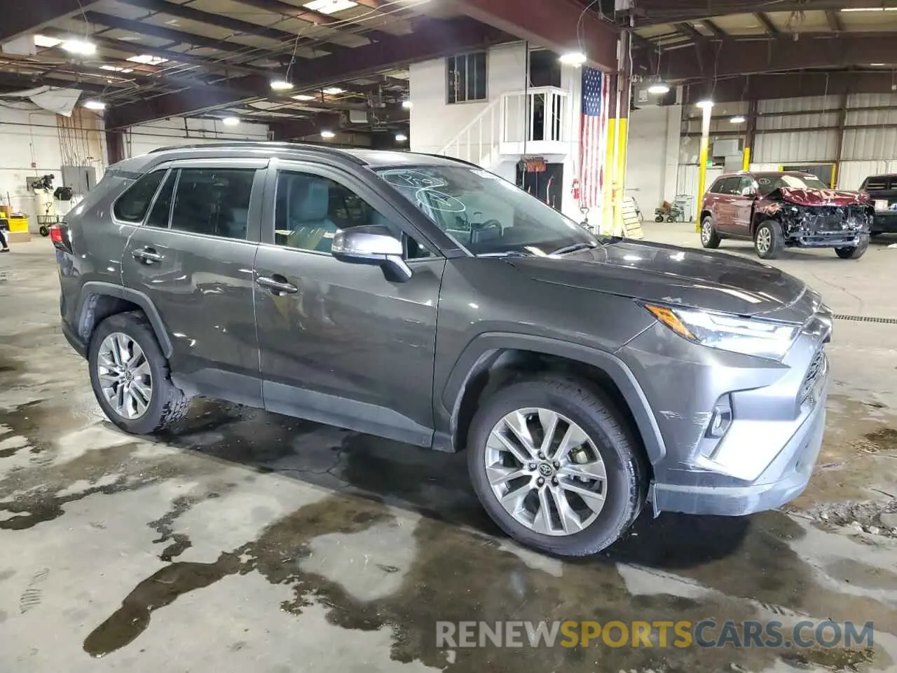 4 Photograph of a damaged car 2T3C1RFV3NC189846 TOYOTA RAV4 2022