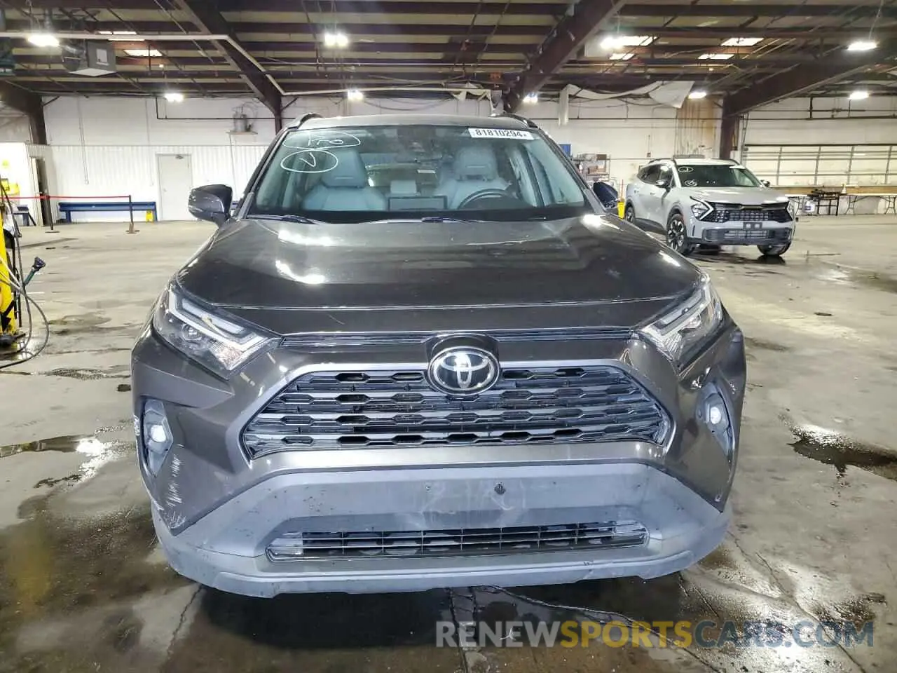 5 Photograph of a damaged car 2T3C1RFV3NC189846 TOYOTA RAV4 2022