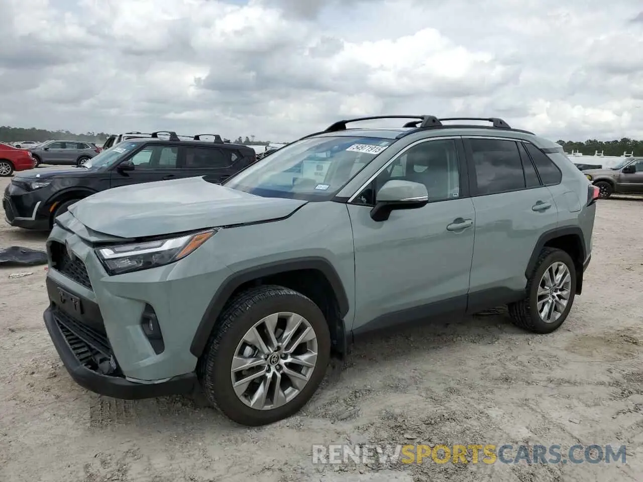 1 Photograph of a damaged car 2T3C1RFV3NW194883 TOYOTA RAV4 2022